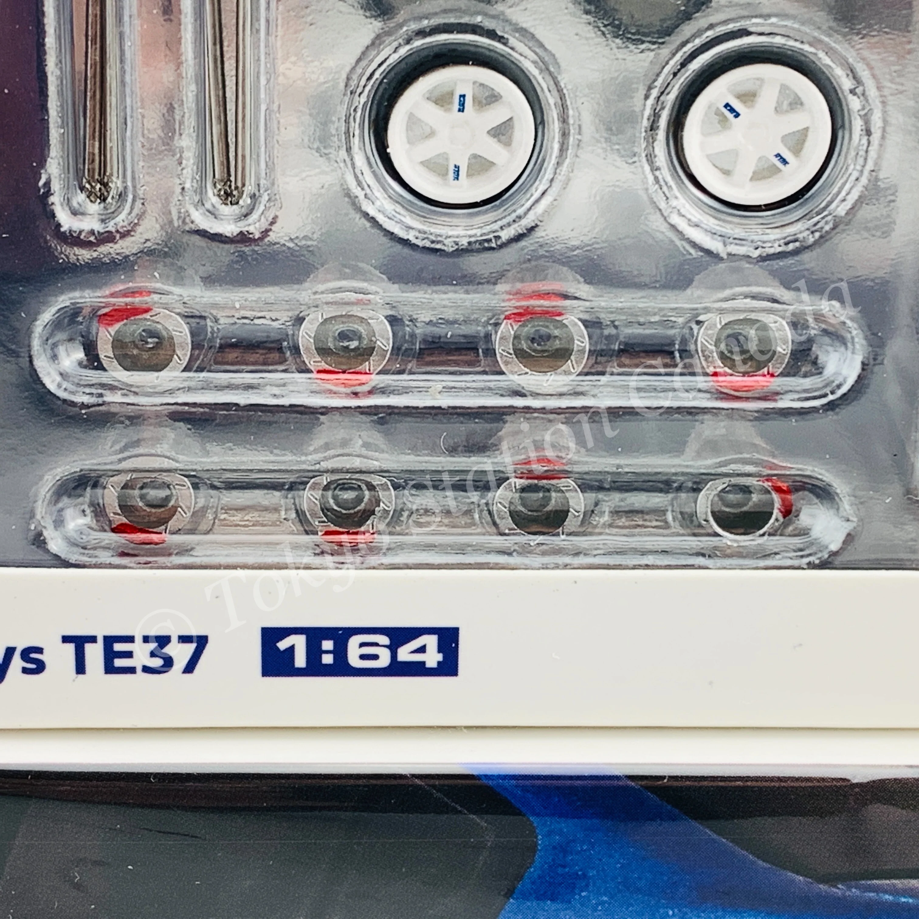 Tarmac Works 1/64 Accessories Rays TE37 White T64W-002-WH - Image 3