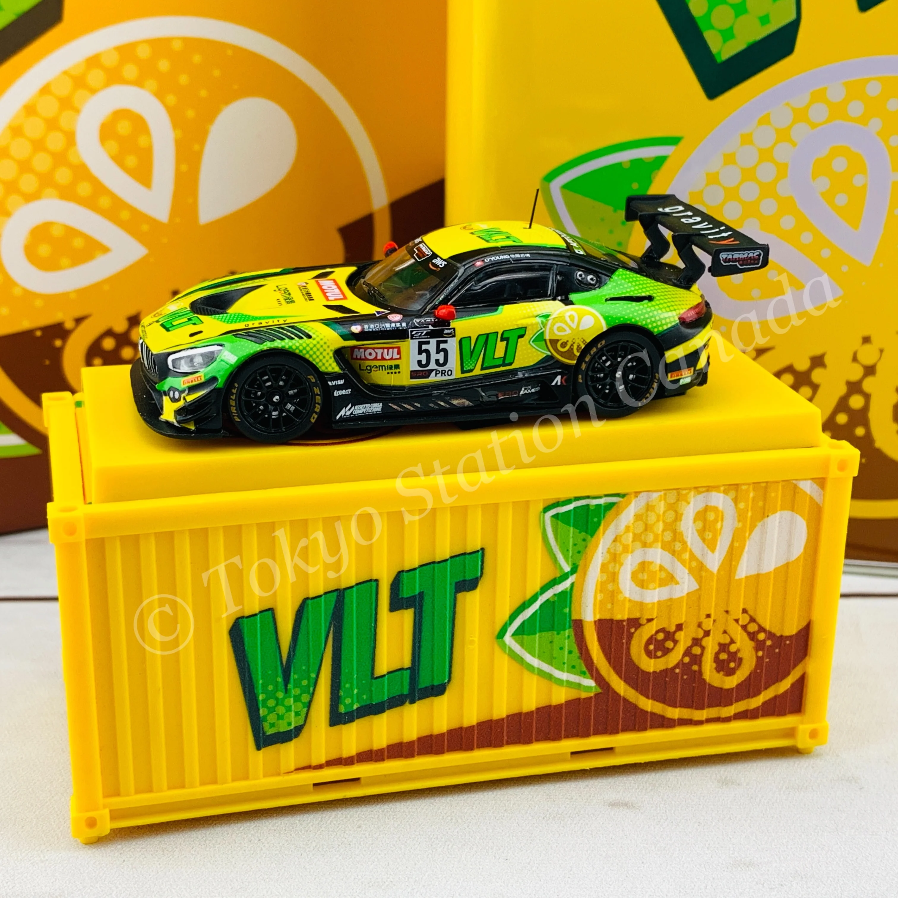 Tarmac Works 1/64 COLLAB64 Mercedes-AMG GT3 GT World Challenge Asia ESPORTS Championship 2020 Darryl O'Young with Metal Oil Can and Container T64-008-VLT - Image 2