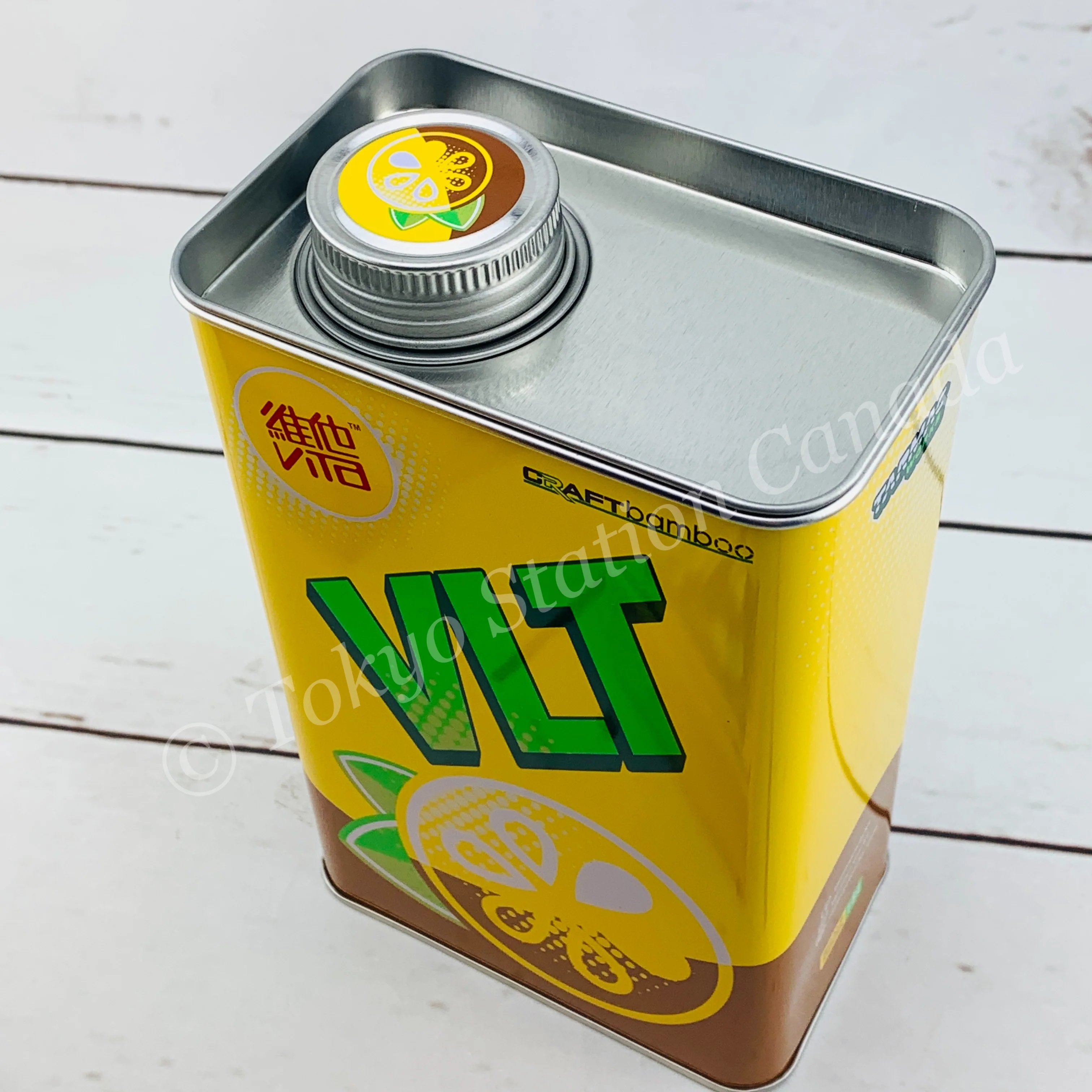 Tarmac Works 1/64 COLLAB64 Mercedes-AMG GT3 GT World Challenge Asia ESPORTS Championship 2020 Darryl O'Young with Metal Oil Can and Container T64-008-VLT - Image 7