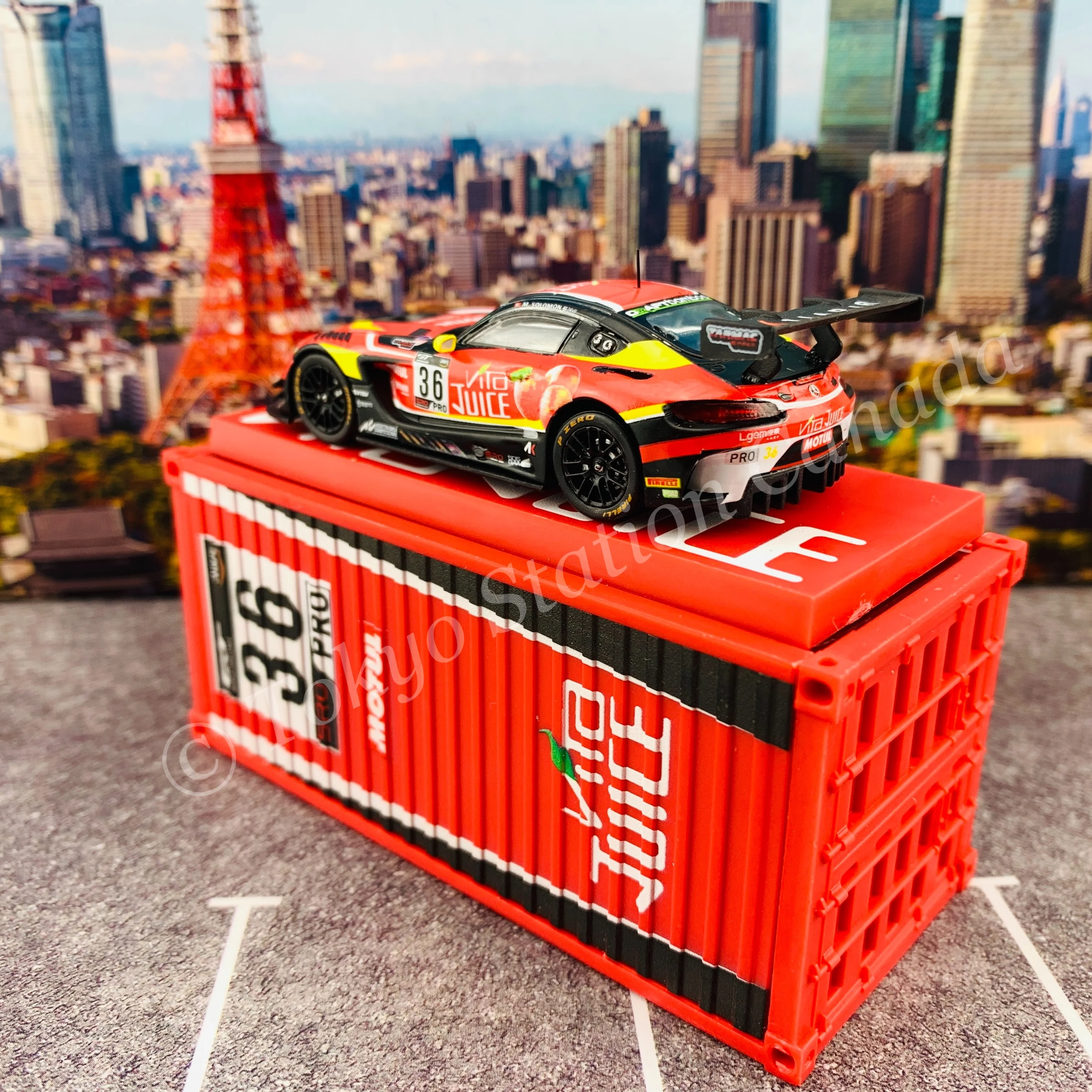 Tarmac Works 1/64 COLLAB64 Mercedes-AMG GT3 GT World Challenge Asia ESPORTS Championship 2020 Matt Solomon (With Container) T64-008-JUICE - Image 4