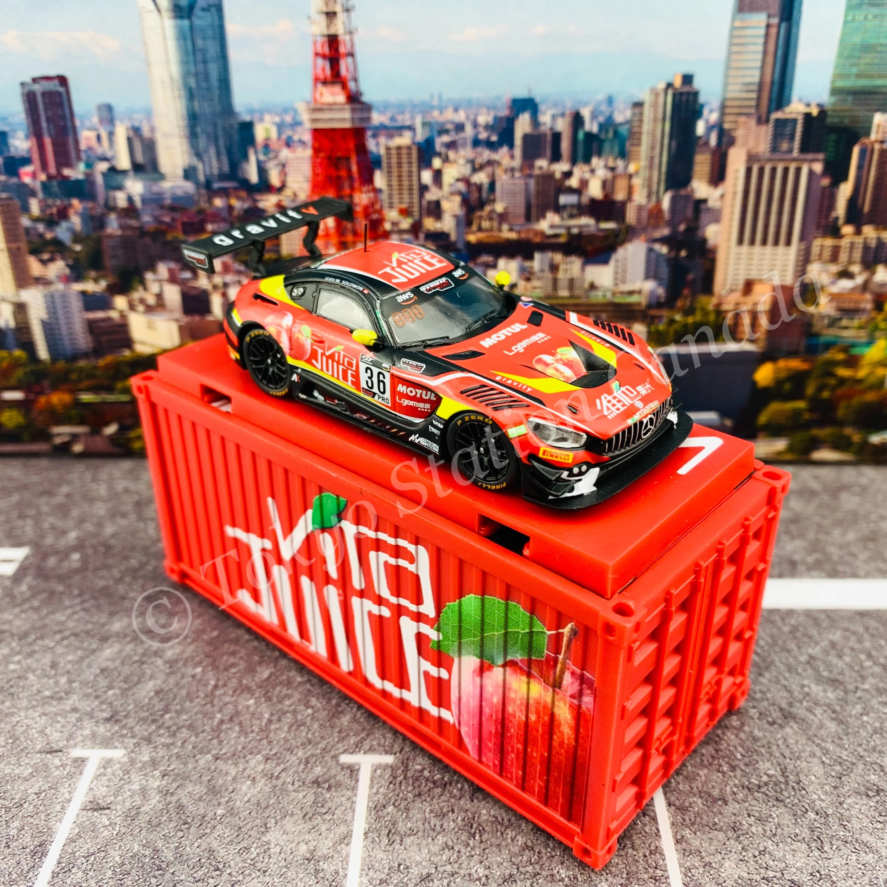 Tarmac Works 1/64 COLLAB64 Mercedes-AMG GT3 GT World Challenge Asia ESPORTS Championship 2020 Matt Solomon (With Container) T64-008-JUICE - Image 5