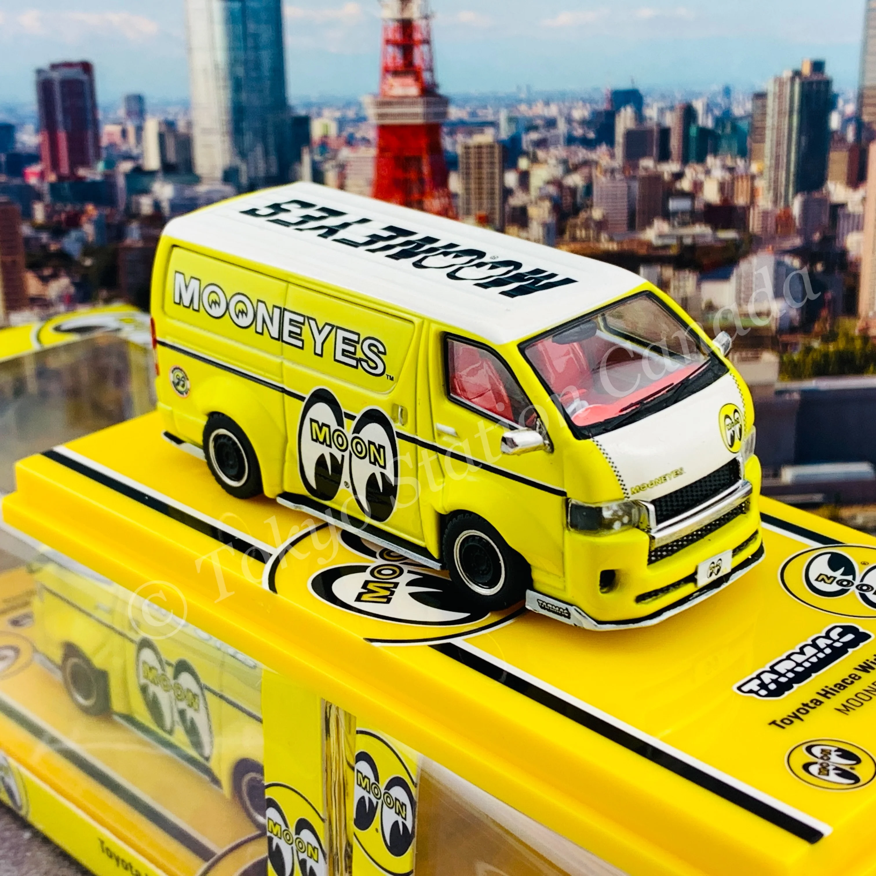 Tarmac Works 1/64 COLLAB64 Toyota Hiace Widebody Mooneyes *** Collaboration with Mooneyes *** T64-038-ME - Image 4