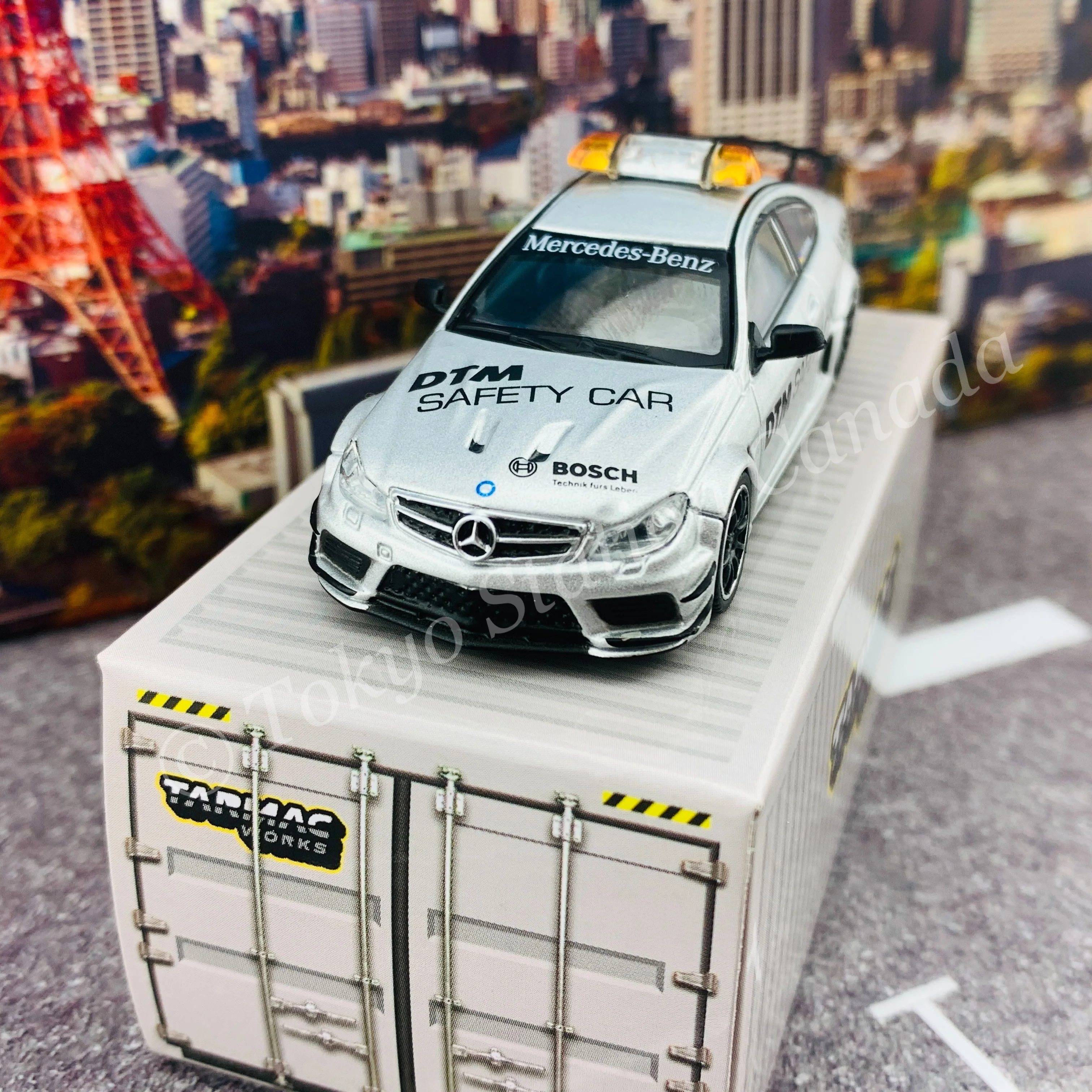 TARMAC WORKS 1/64 GLOBAL64 Mercedes-Benz C63 AMG Coupé Black Series DTM Safety Car T64G-009-SC - Image 4