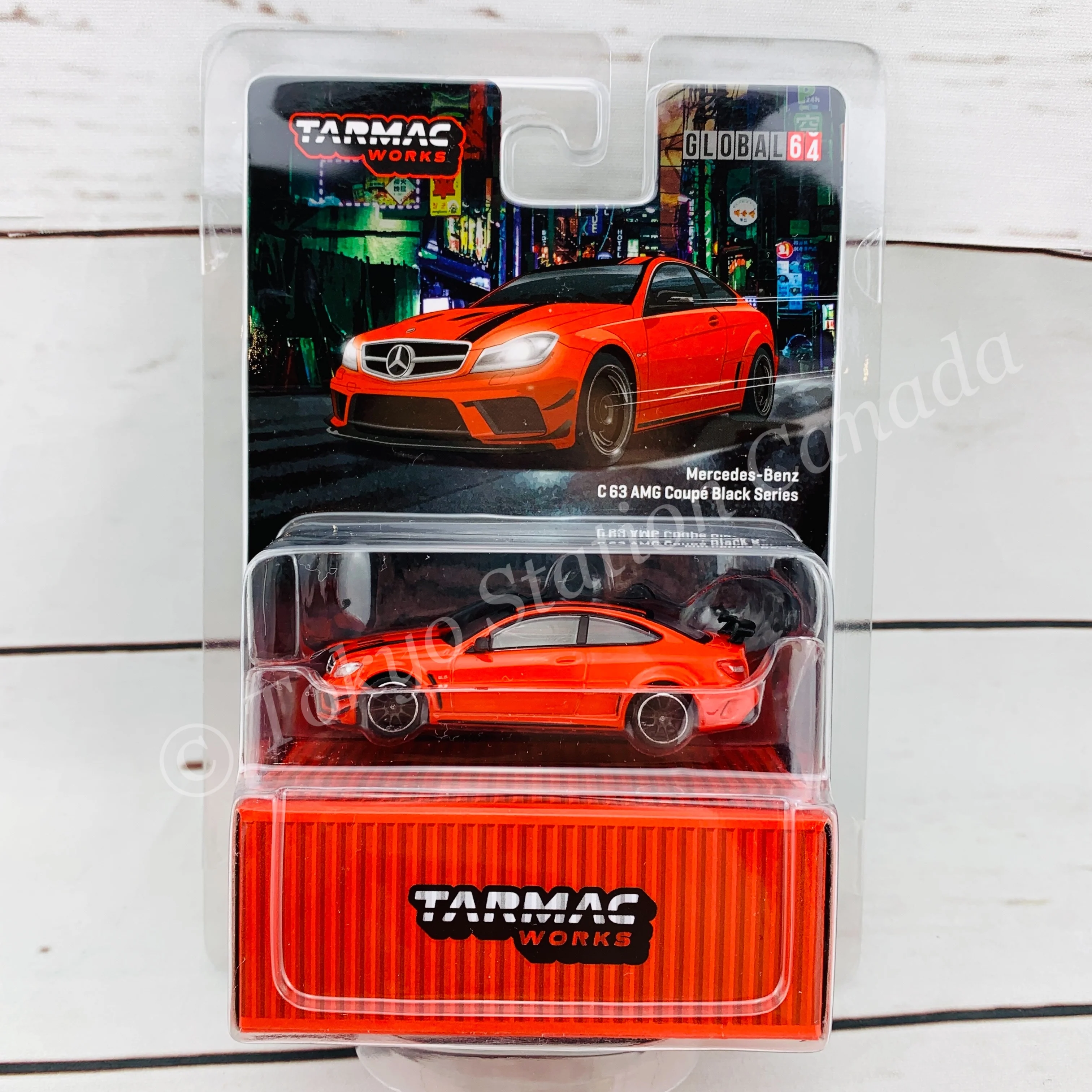 Tarmac Works 1/64 Global Collection Mercedes-Benz C63 AMG Coupé Black Series Red T64G-009-RE - Image 2
