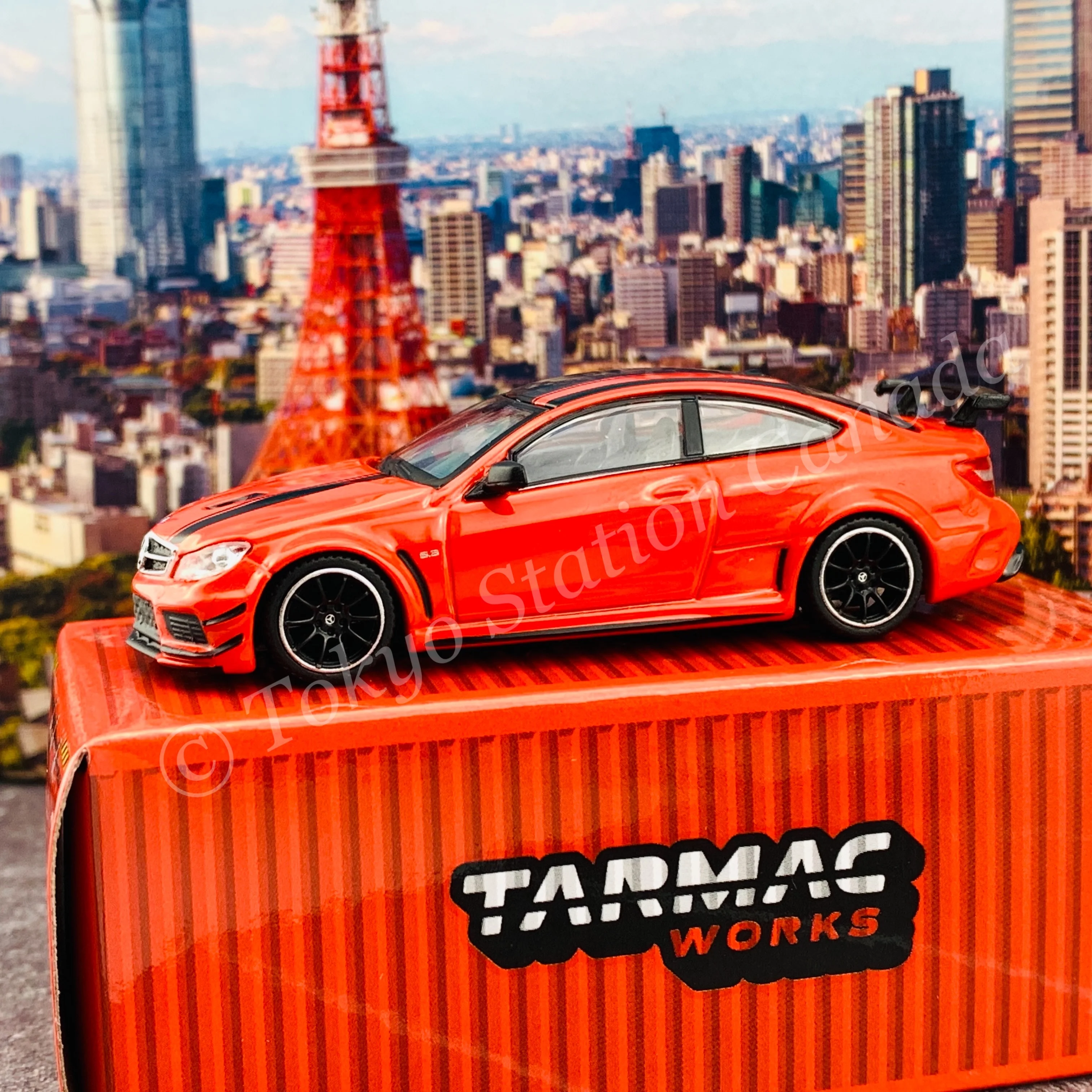 Tarmac Works 1/64 Global Collection Mercedes-Benz C63 AMG Coupé Black Series Red T64G-009-RE - Image 3