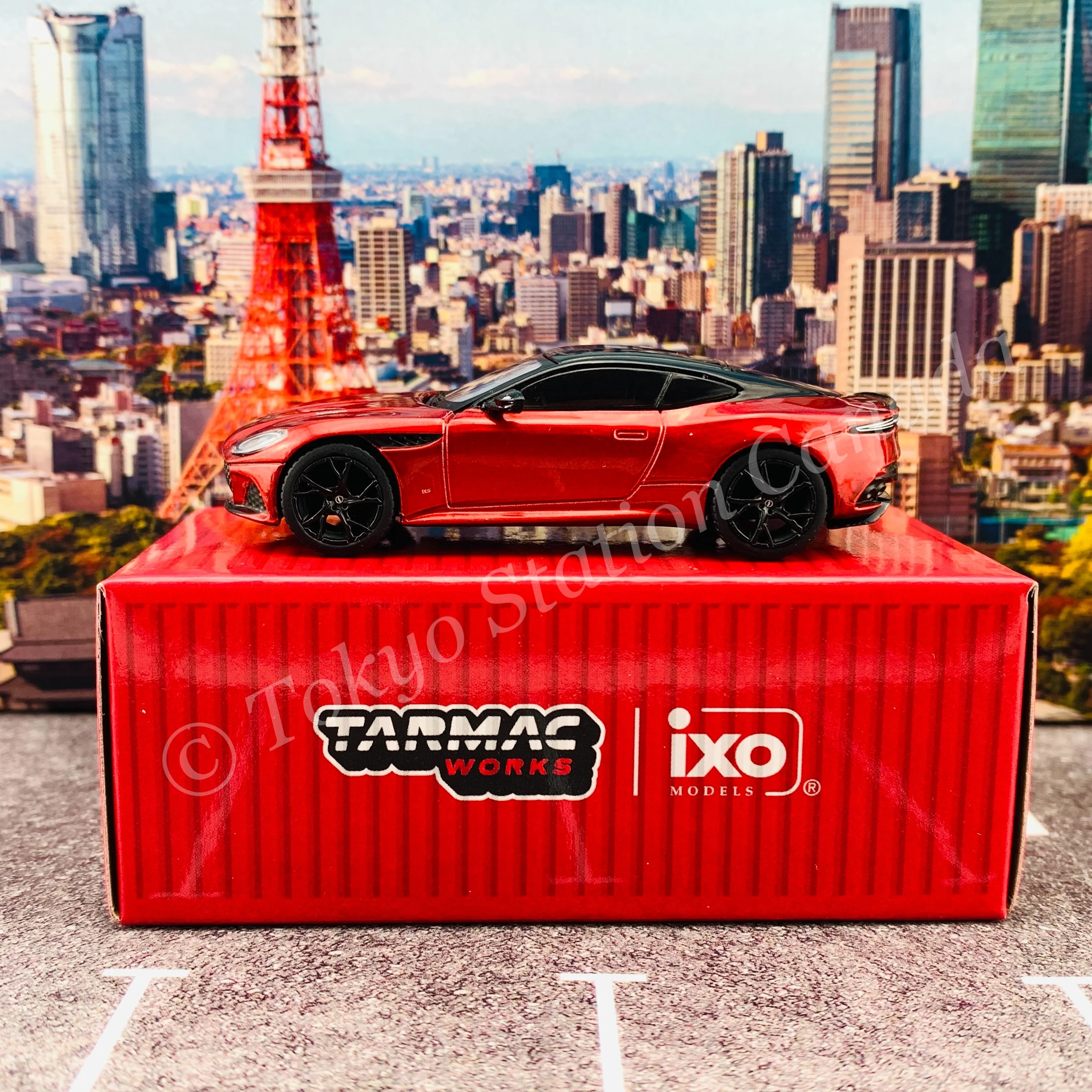 Tarmac Works 1/64 Global64 Aston Martin DBS Superleggera Red Metallic T64G-004-RE - Image 3