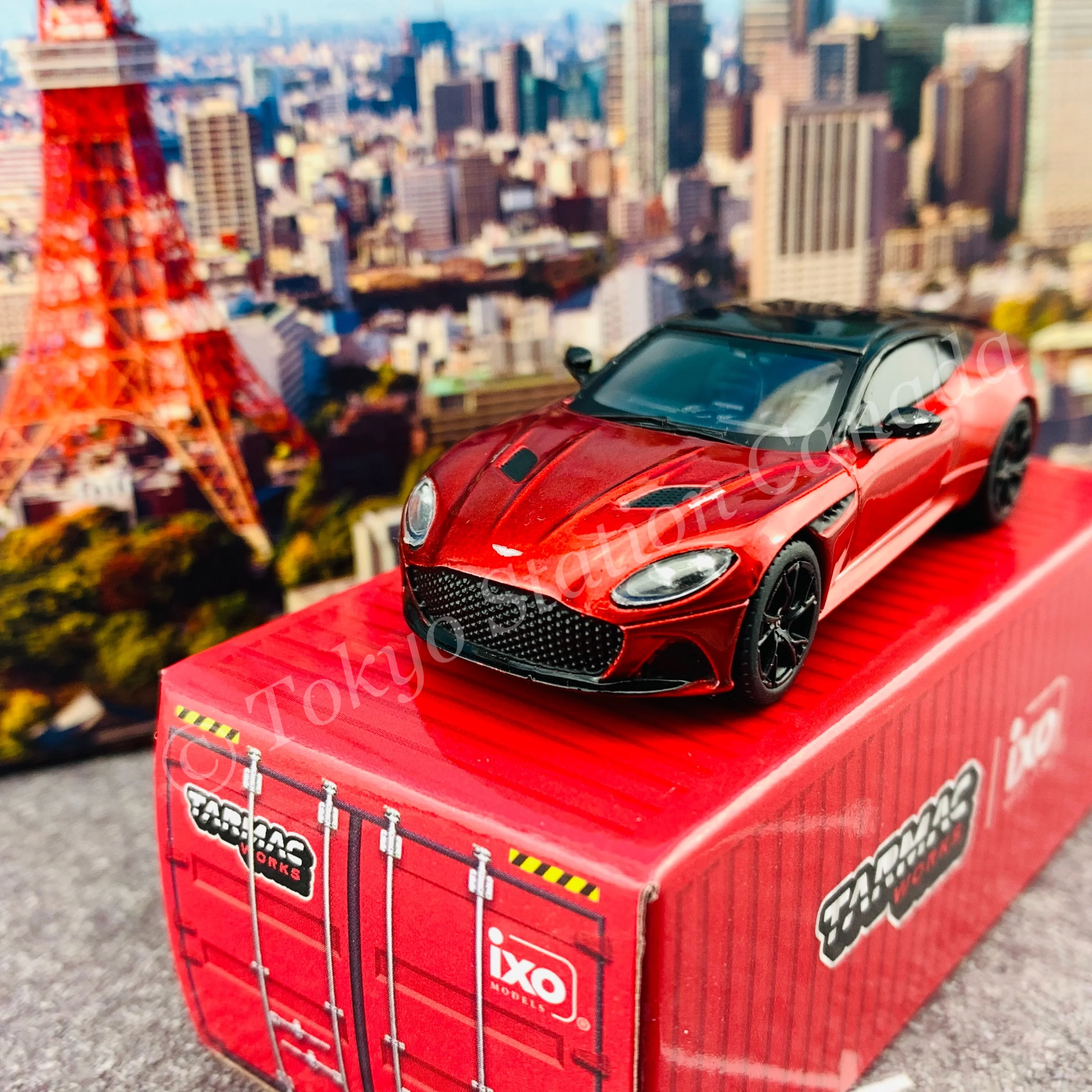 Tarmac Works 1/64 Global64 Aston Martin DBS Superleggera Red Metallic T64G-004-RE - Image 4