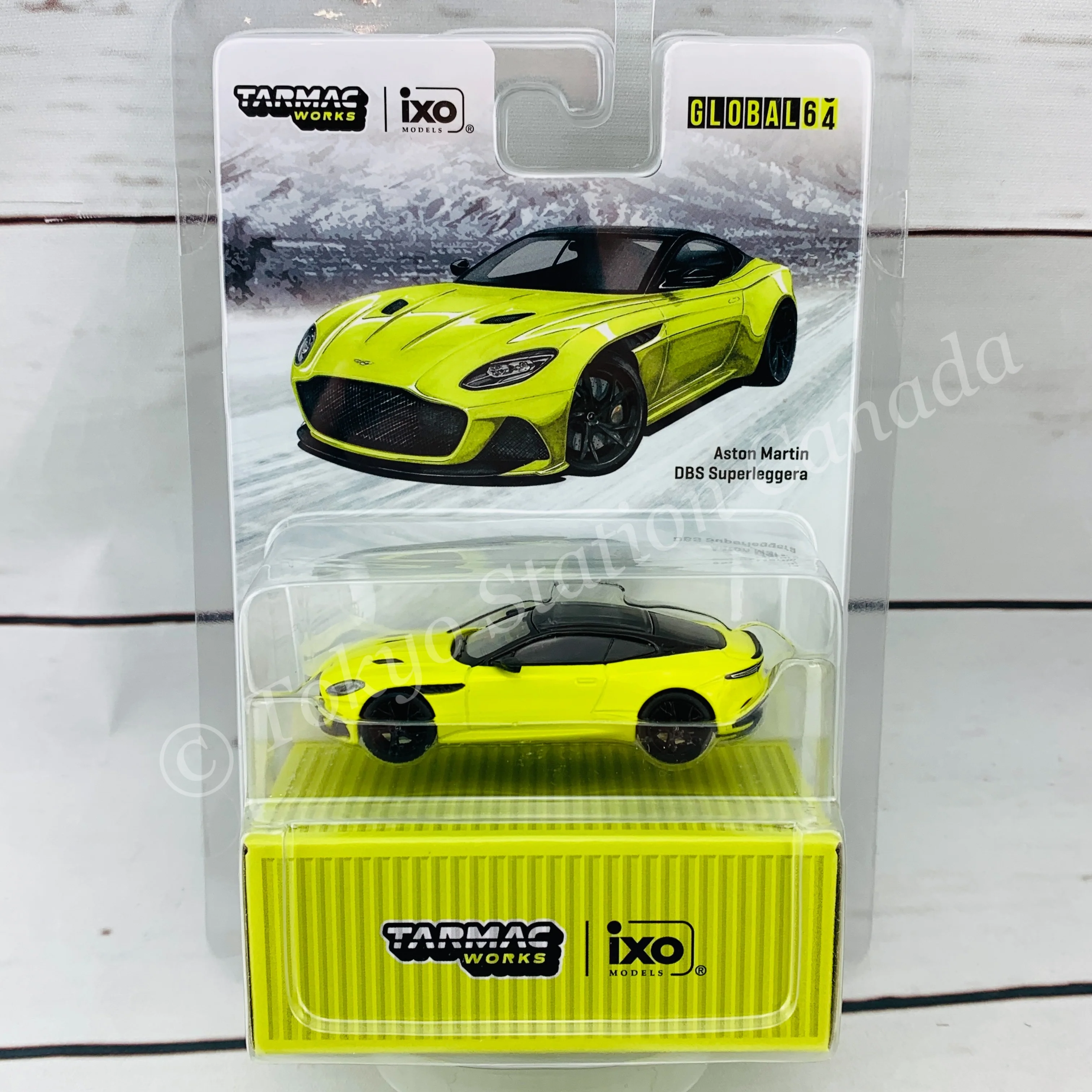 TARMAC WORKS 1/64 Global64 Aston Martin DBS Superleggera Yellow Metallic T64G-004-LG - Image 2