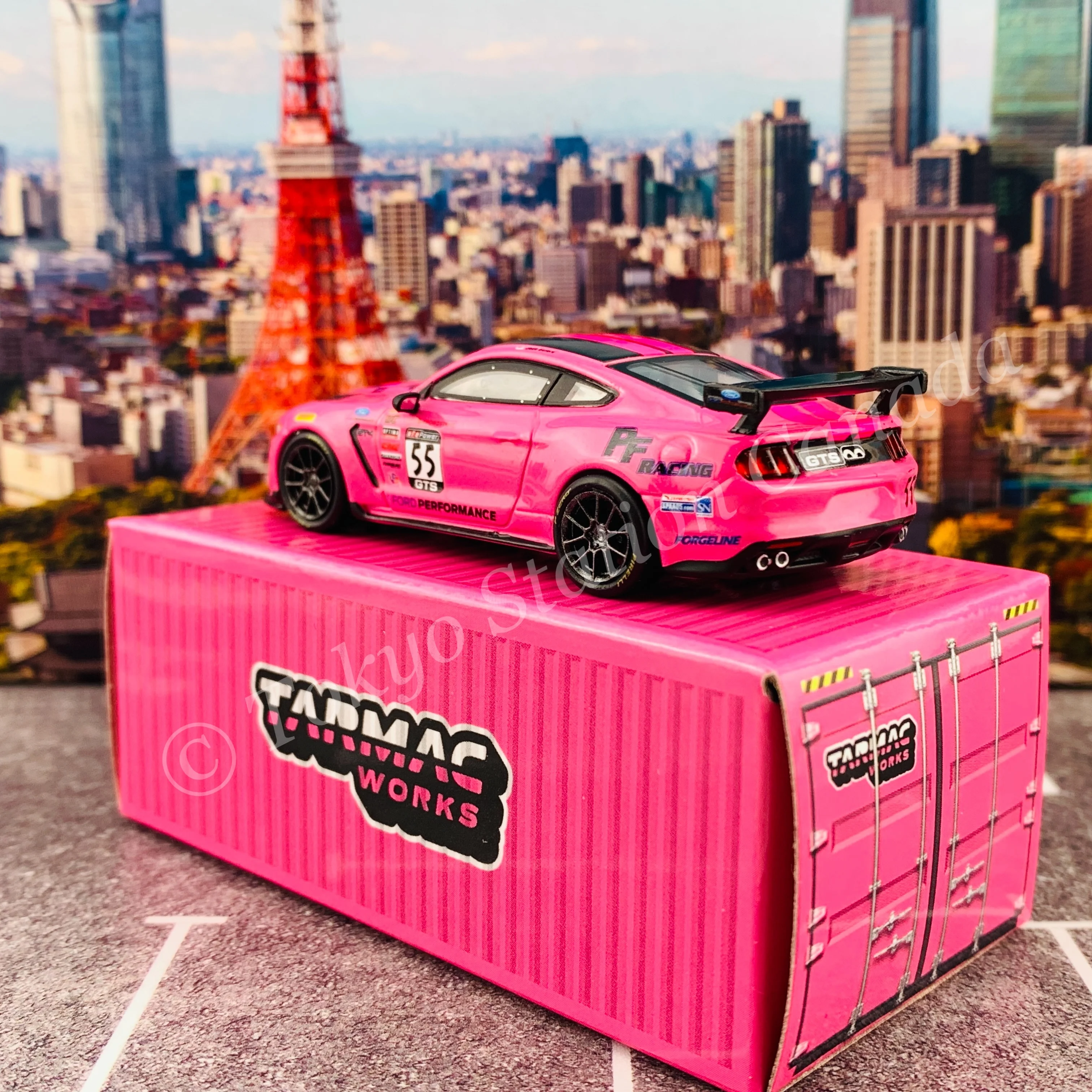 Tarmac Works 1/64 Global64 Ford Mustang GT4 Pirelli World Challenge 2018 T64G-011-PWC - Image 5