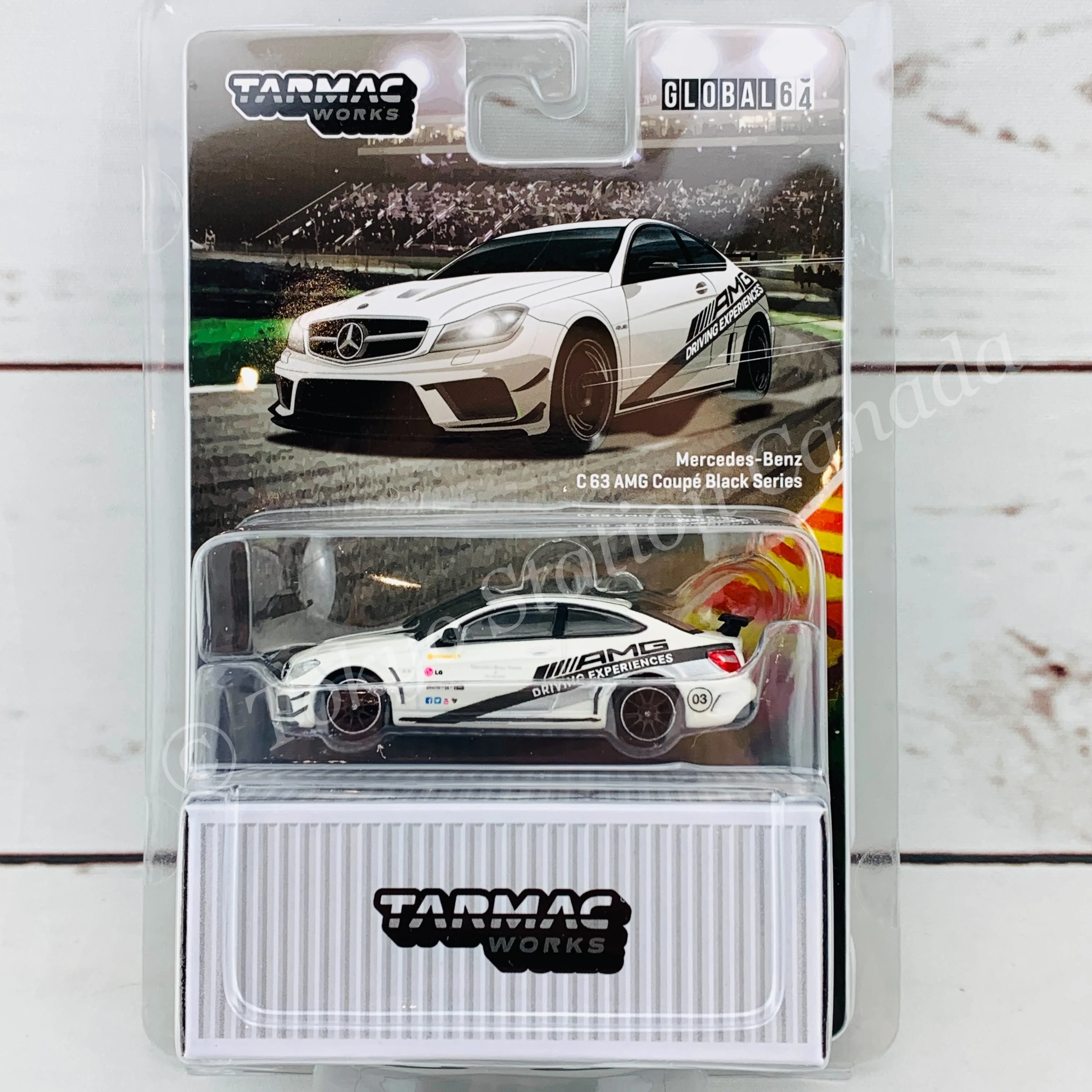 TARMAC WORKS 1/64 Global64 Mercedes-Benz C63 AMG Black Series AMG Driving Experience T64G-009-DE - Image 2