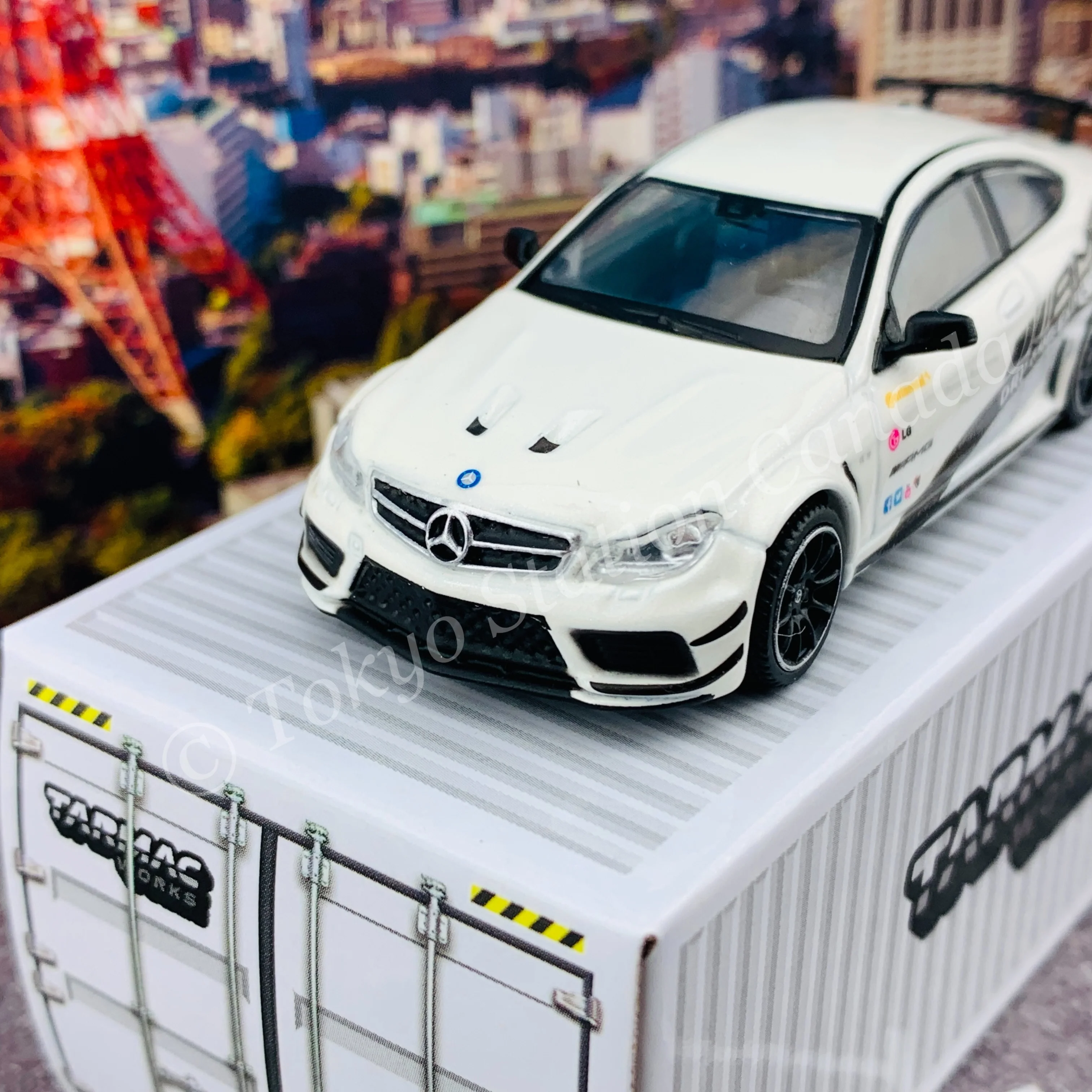 TARMAC WORKS 1/64 Global64 Mercedes-Benz C63 AMG Black Series AMG Driving Experience T64G-009-DE - Image 4