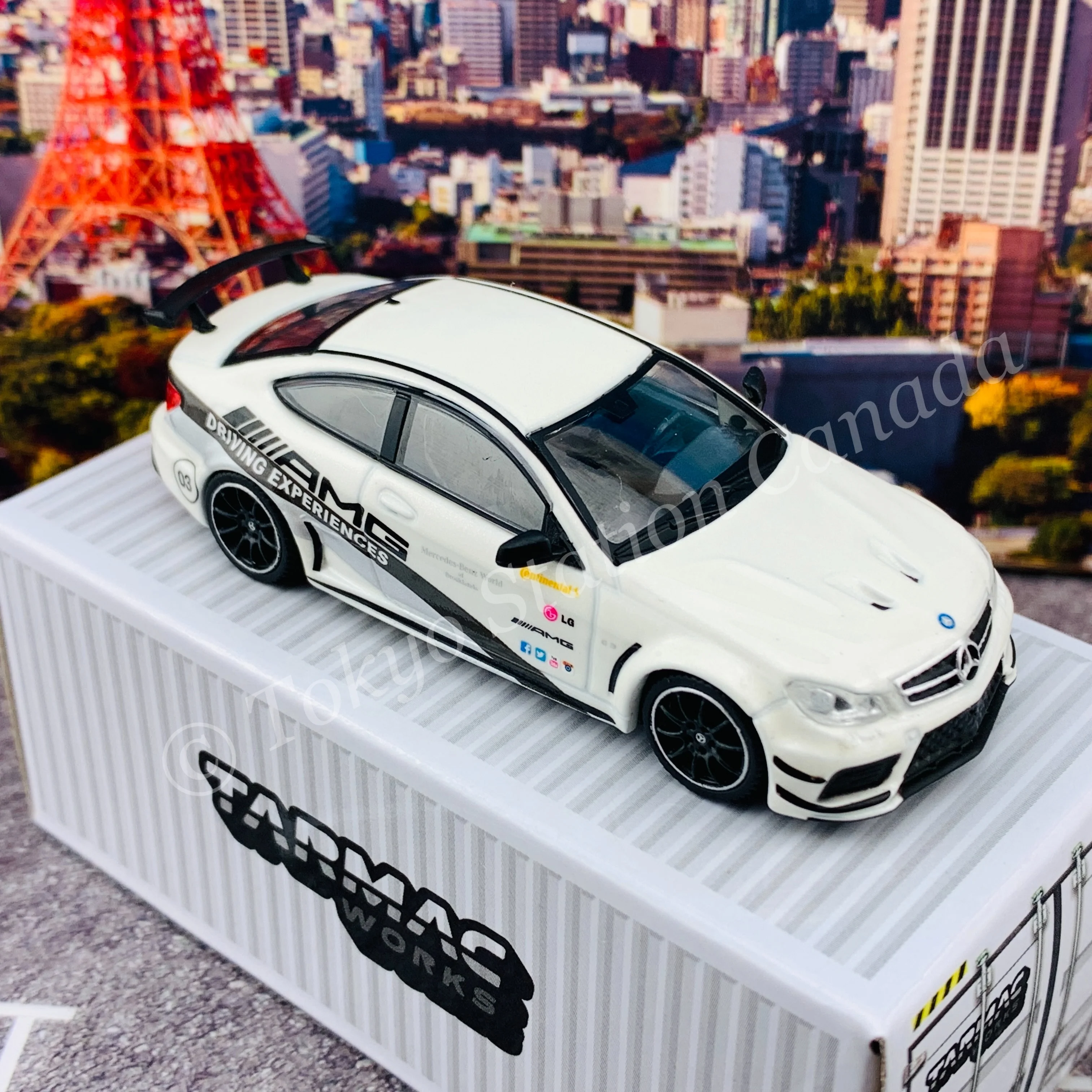 TARMAC WORKS 1/64 Global64 Mercedes-Benz C63 AMG Black Series AMG Driving Experience T64G-009-DE - Image 6