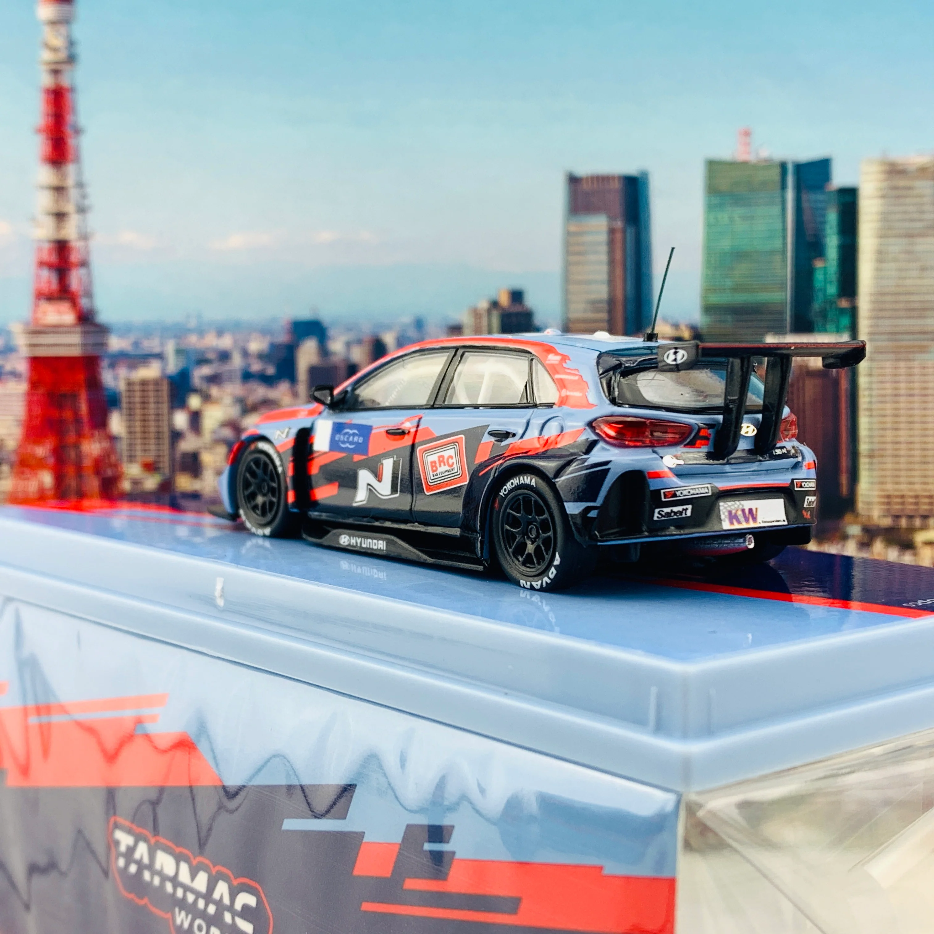 Tarmac Works 1/64 Hobby Collection Hyundai i30N TCR WTCR 2019 with Decal No. 1 Tarquini & No.5 Michelisz *** Limited to 1248pcs *** T64-031-19WTCR01 - Image 4
