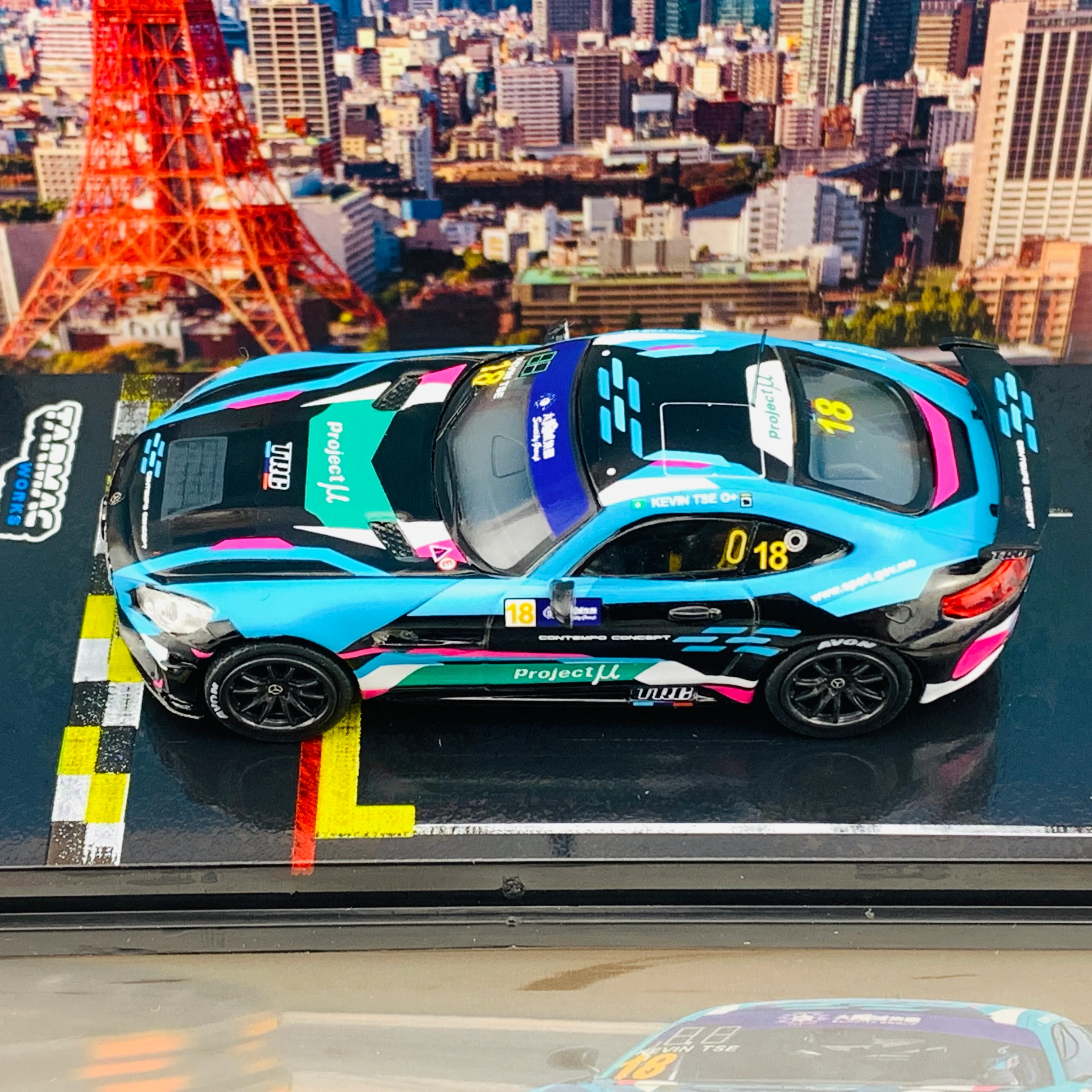 Tarmac Works 1/64 Hobby Collection Mercedes AMG GT4 Greater Bay Area GT Cup Macau 2019 Winner Kevin Tse T64-006-19MGP18 *** Limited to 1248pcs *** - Image 5