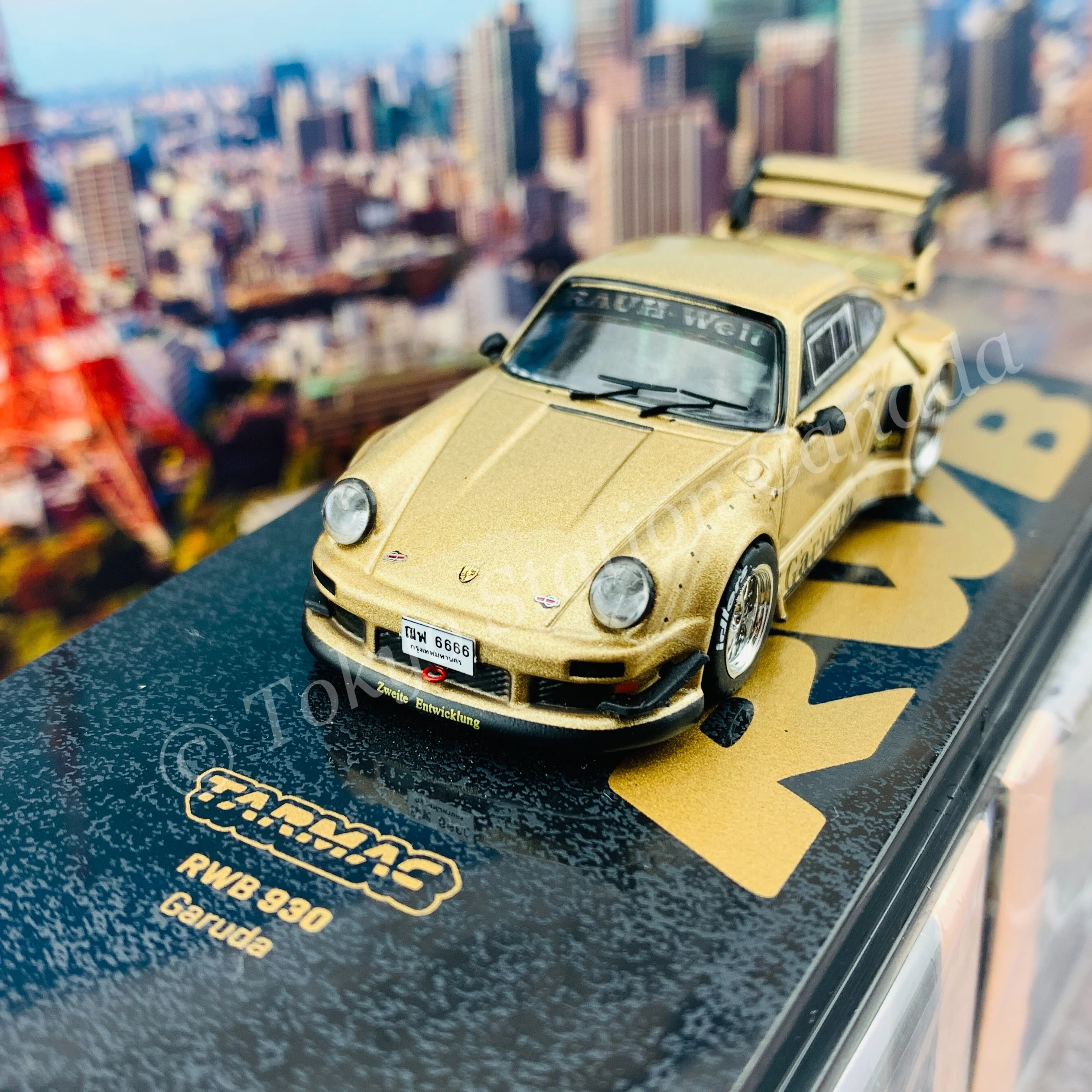TARMAC WORKS 1/64 HOBBY64 RWB 930 Garuda Street version with silver rims T64-015-GA - Image 3