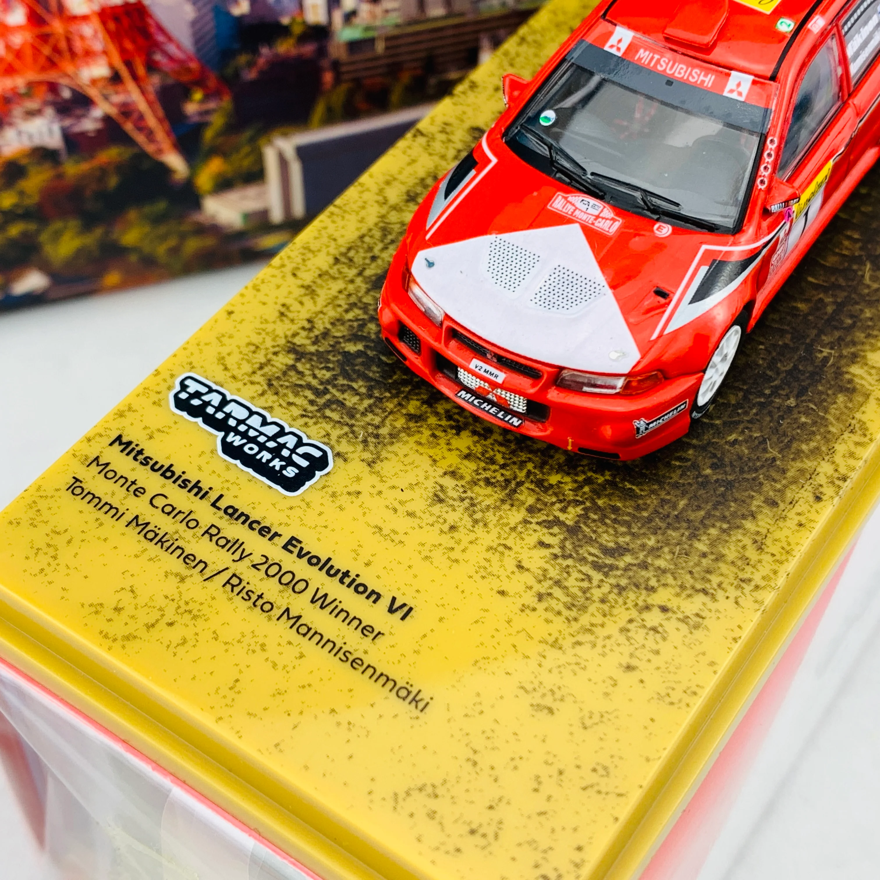 Tarmac Works 1/64 Mitsubishi Lancer Evolution VI Monte Carlo Rally 2000 Winner Tommi Mäkinen - Risto Mannisenmäki *** Decal Included *** T64-021-MAR - Image 3