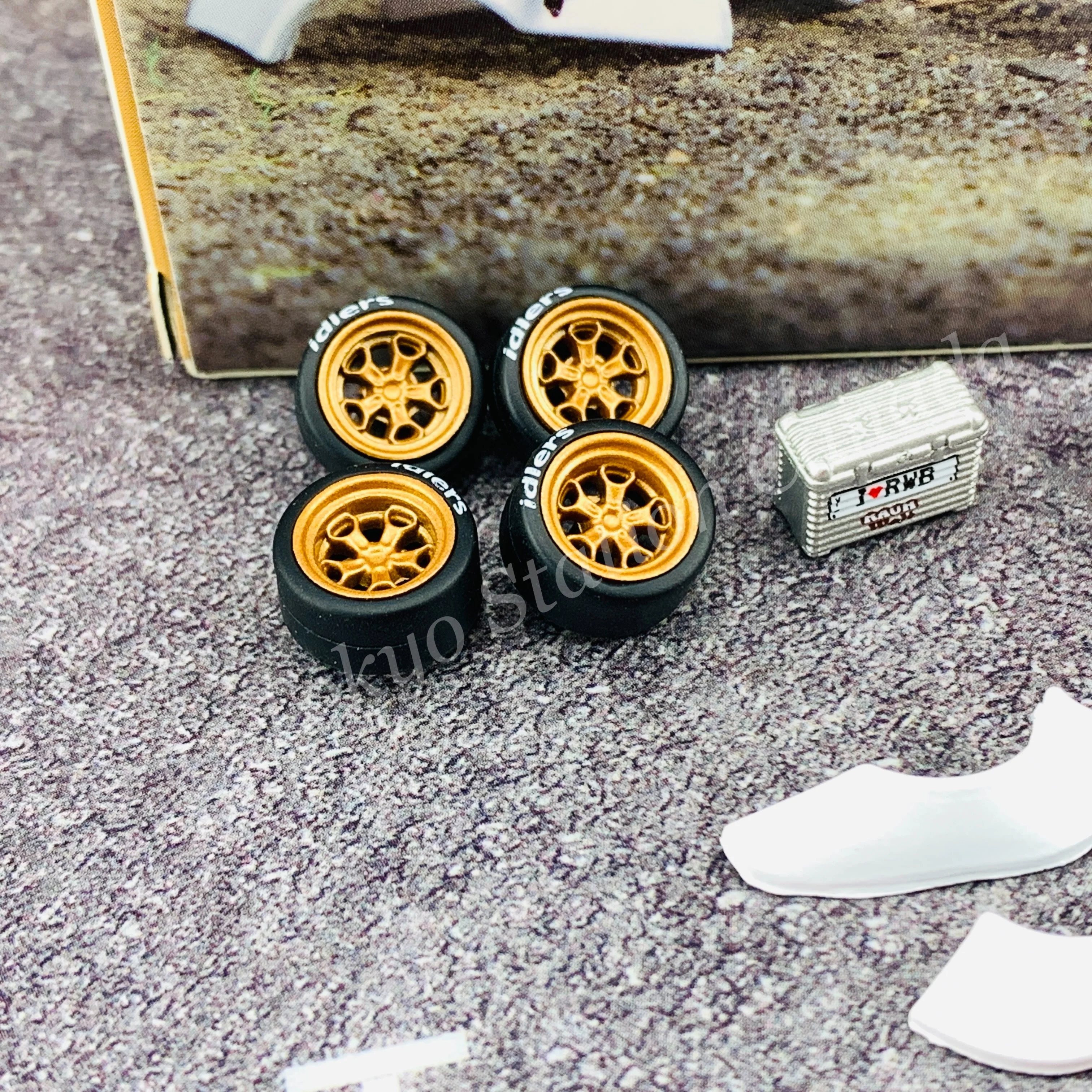 Tarmac Works 1/64 PARTS64 Rotiform HUR - Designed for RWB Models Gold T64W-006-GL - Image 2