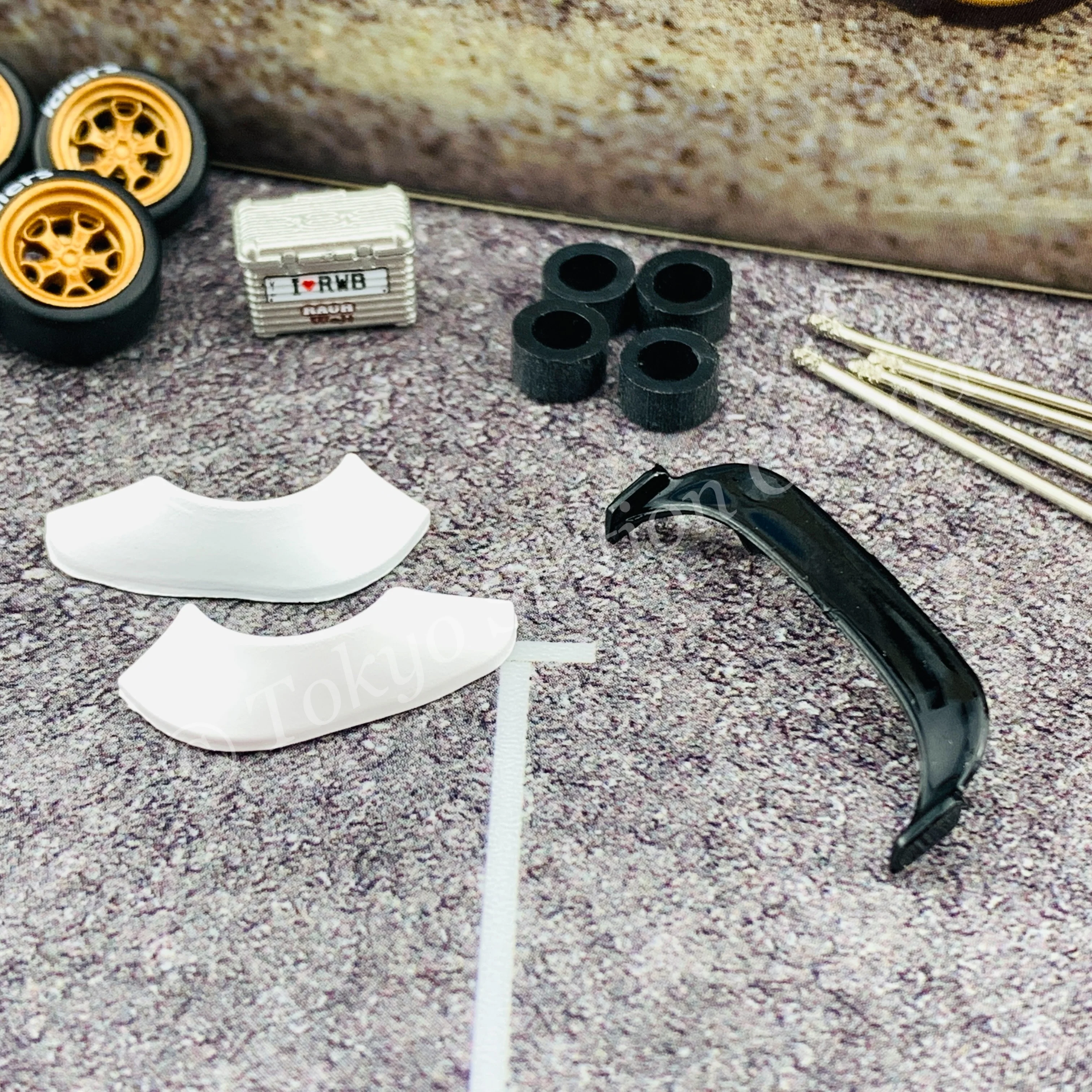 Tarmac Works 1/64 PARTS64 Rotiform HUR - Designed for RWB Models Gold T64W-006-GL - Image 3