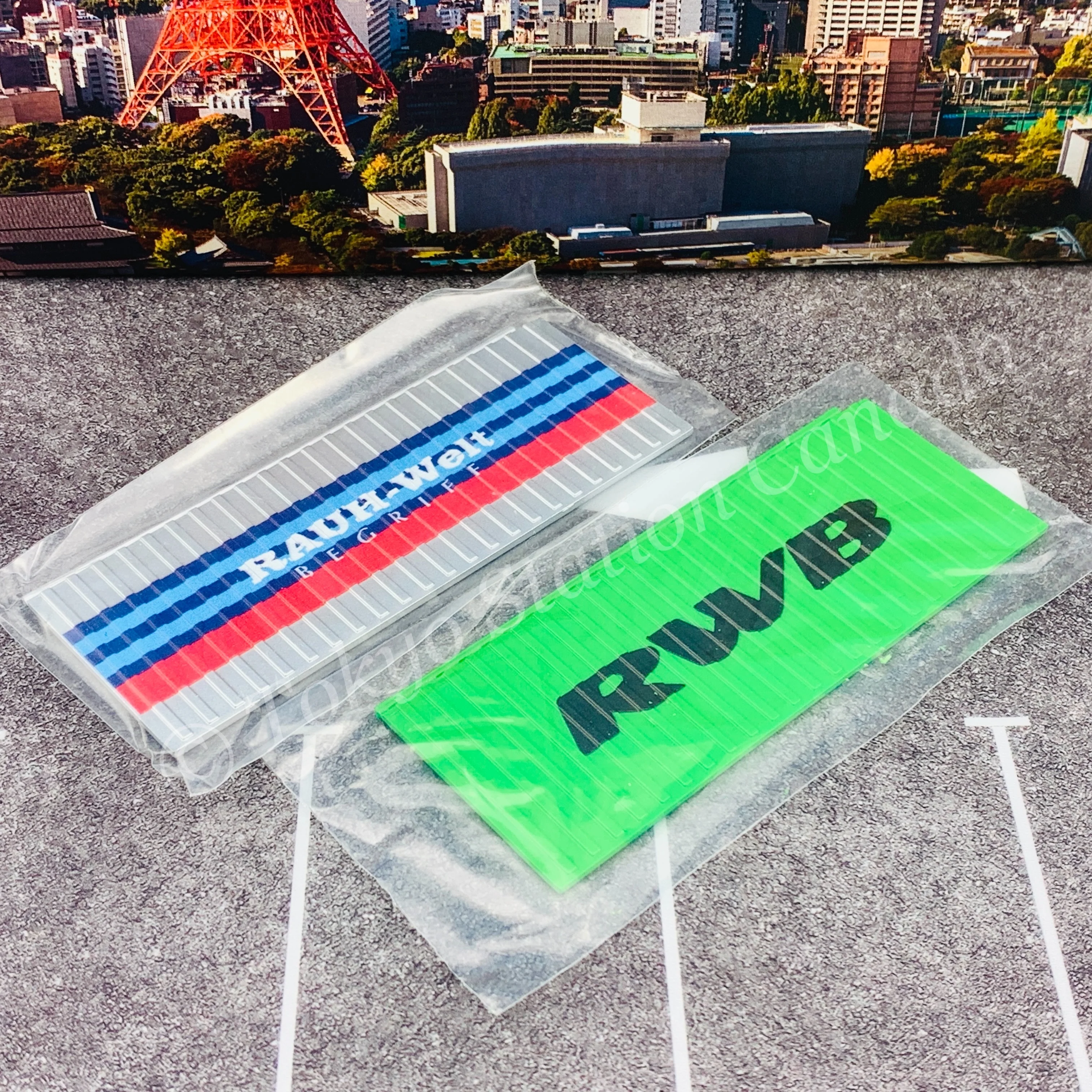 TARMAC WORKS 1/64 PARTS64 Set of 2 Containers RWB Rough Rhythm *** For both storage and display of 1/64 cars *** T64C-001-RR - Image 3