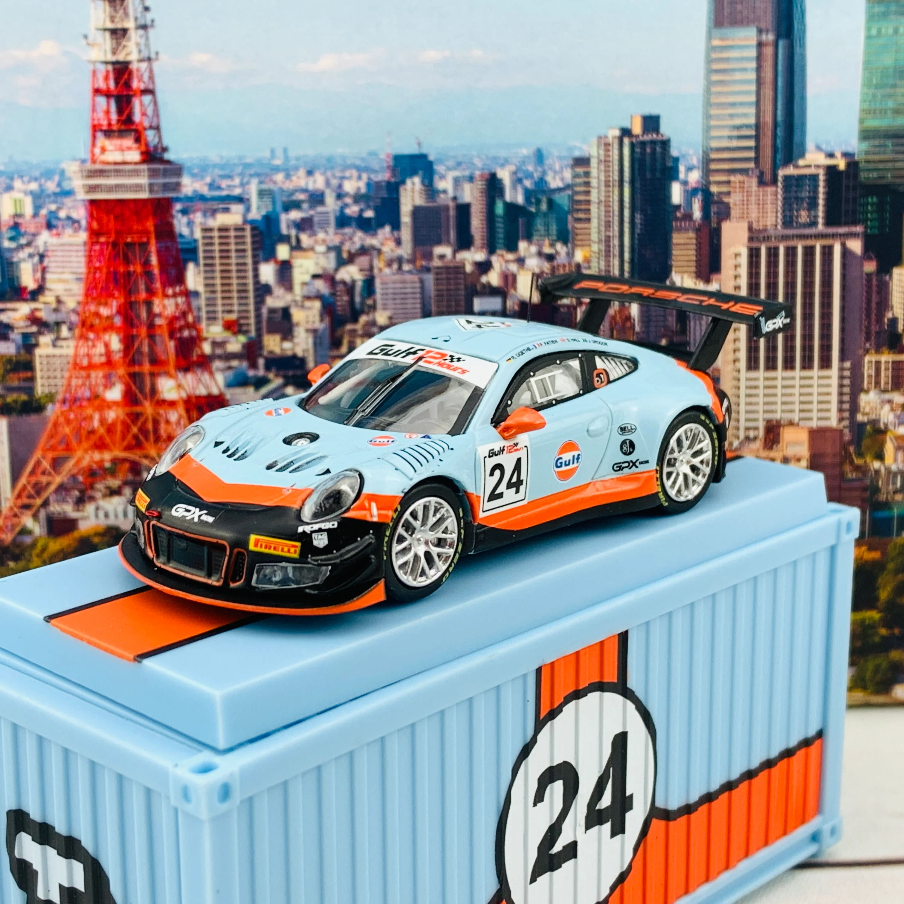 Tarmac Works 1/64 Porsche 911 GT3 R (991) GULF 12h 2018  Goethe / Hall / Fatien / Grogor *** With Container ***  T64-032-18GULF - Image 2