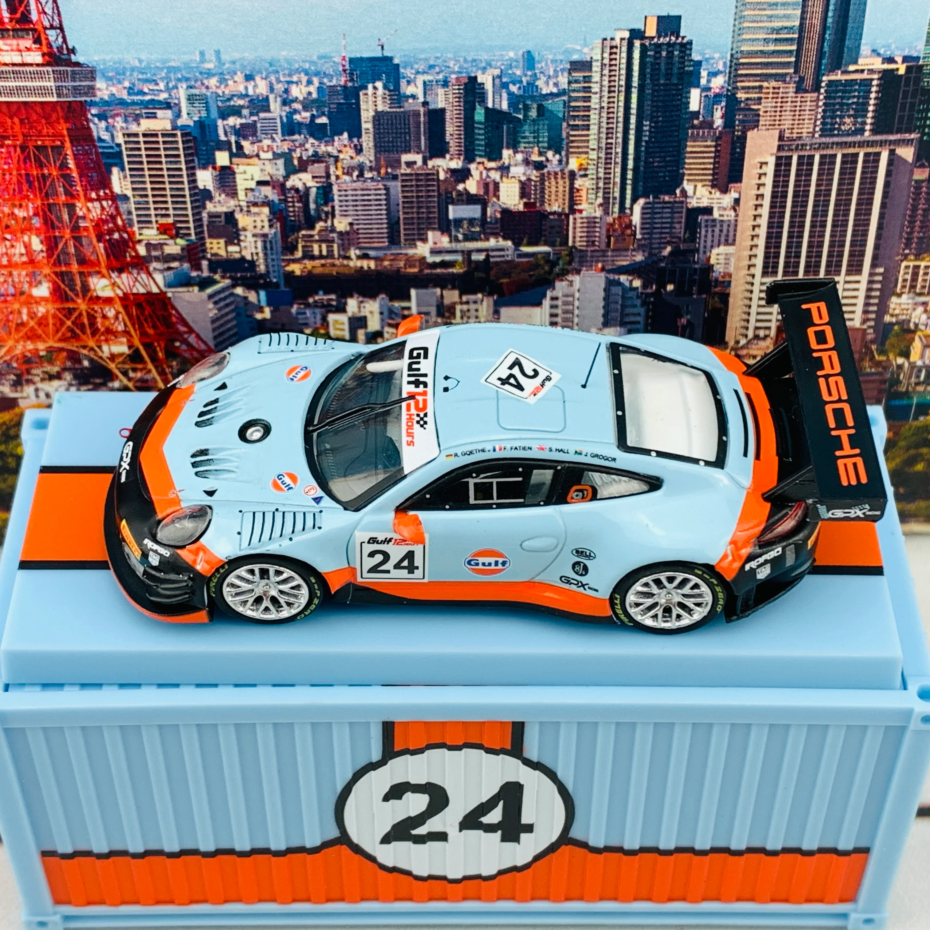 Tarmac Works 1/64 Porsche 911 GT3 R (991) GULF 12h 2018  Goethe / Hall / Fatien / Grogor *** With Container ***  T64-032-18GULF - Image 5