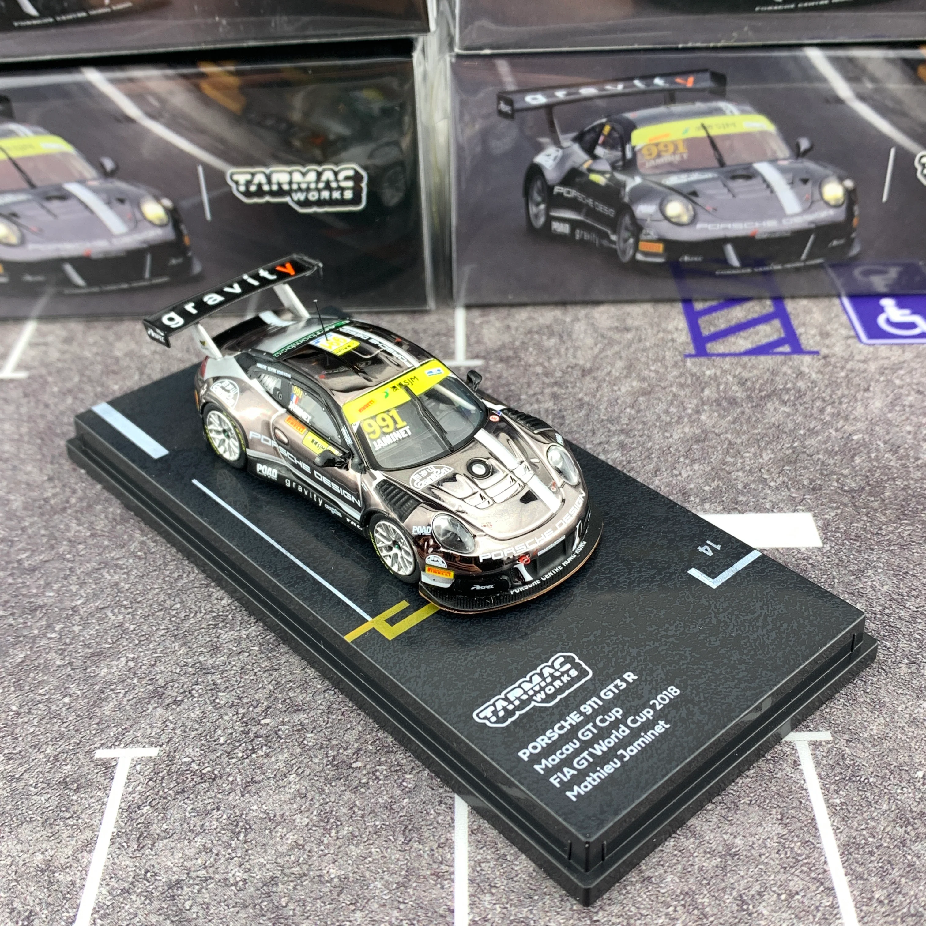 Tarmac Works 1/64 Porsche 911 GT3 R Macau GT Cup - FIA GT World Cup 2018  Mathieu Jaminet T64-032-18MGP991 - Image 6