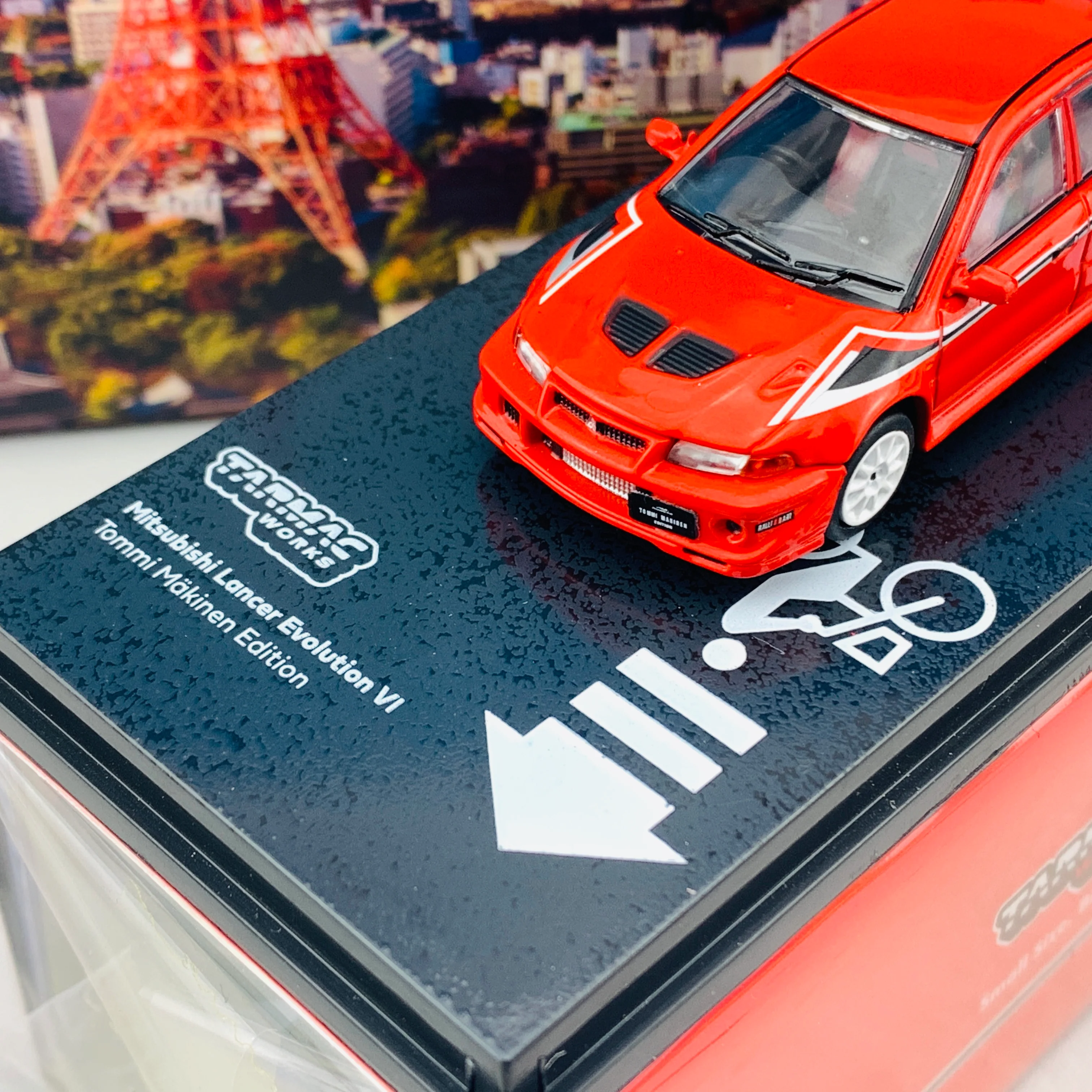 Tarmac Works 1/64 Road Collection Mitsubishi Lancer Evolution VI Tommi Makinen Edition  T64R-021-TMER - Image 3