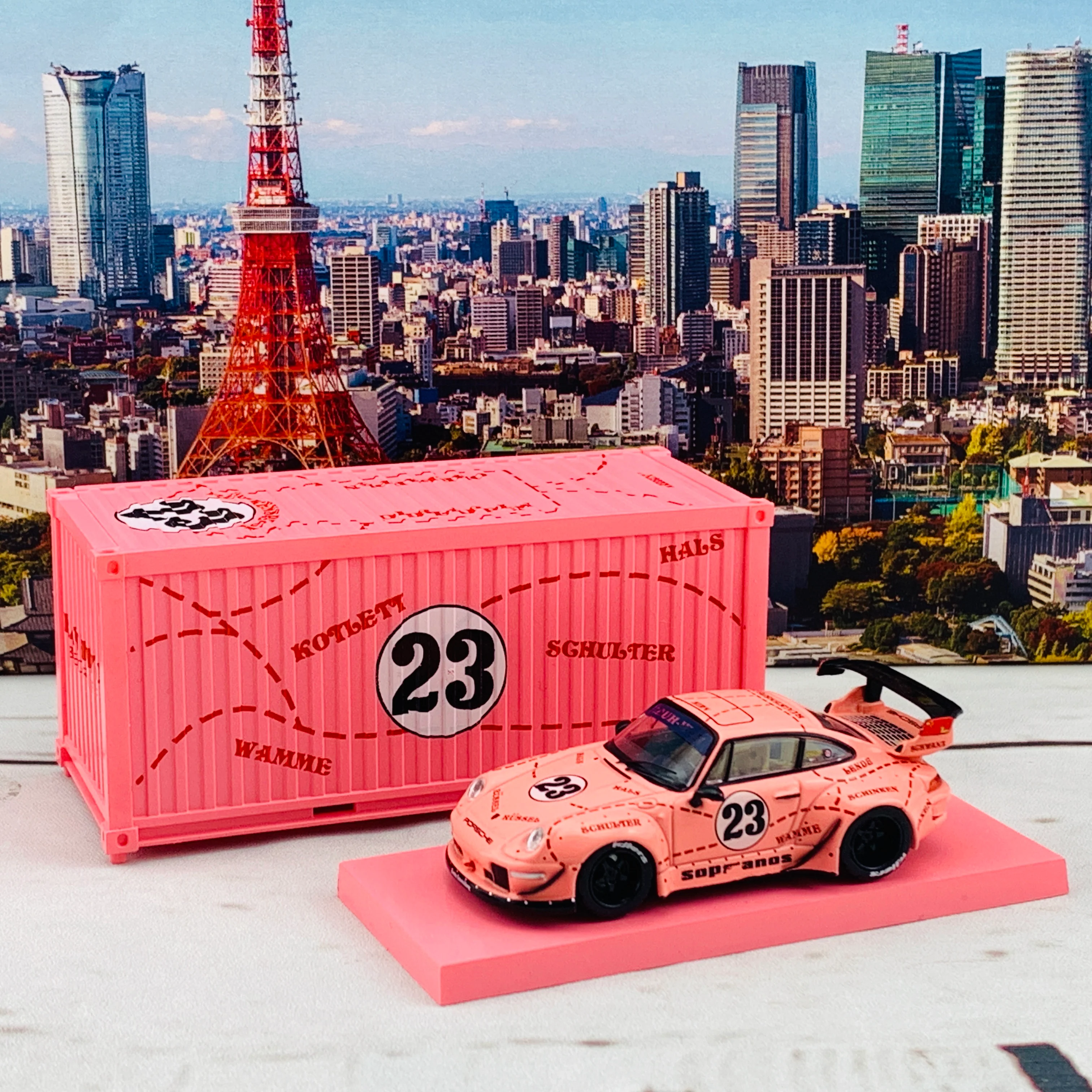 Tarmac Works 1/64 RWB 993 Sopranos *Container included* T64-017-SO - Image 2