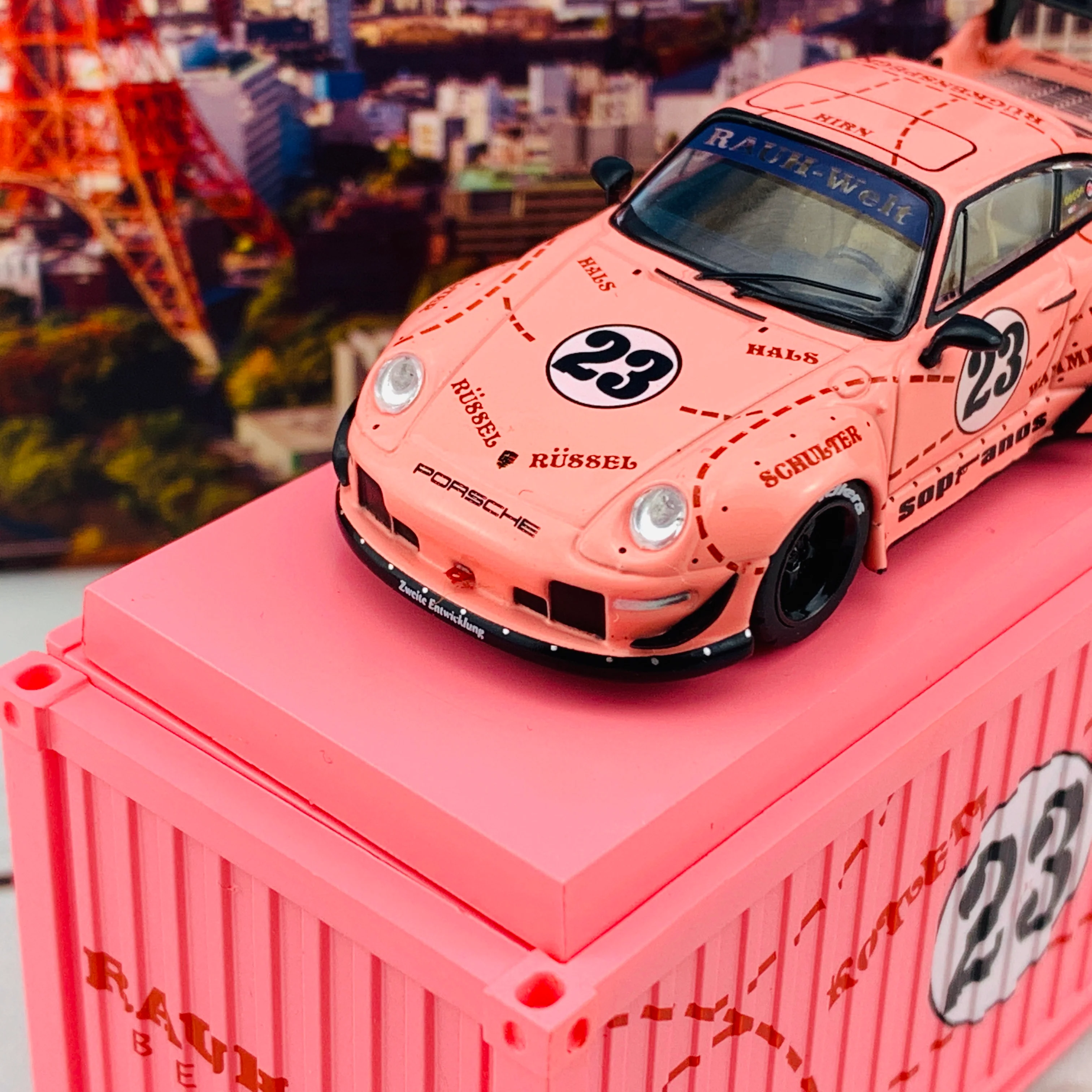 Tarmac Works 1/64 RWB 993 Sopranos *Container included* T64-017-SO - Image 3