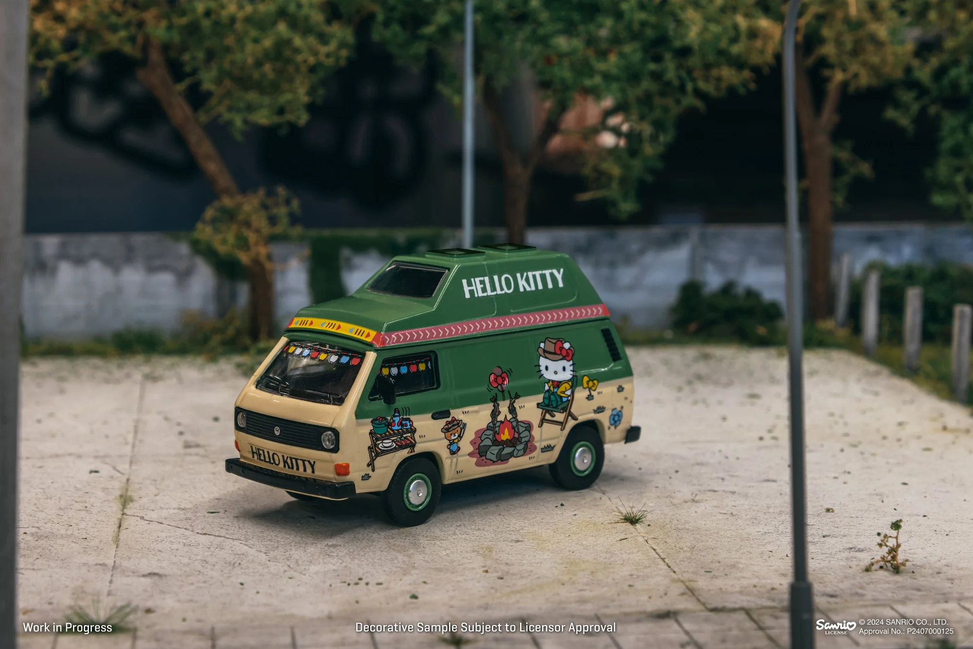 TARMAC WORKS COLLAB64 1/64 Volkswagen T3 Van Hello Kitty Camping T64S-001-HK - Image 2