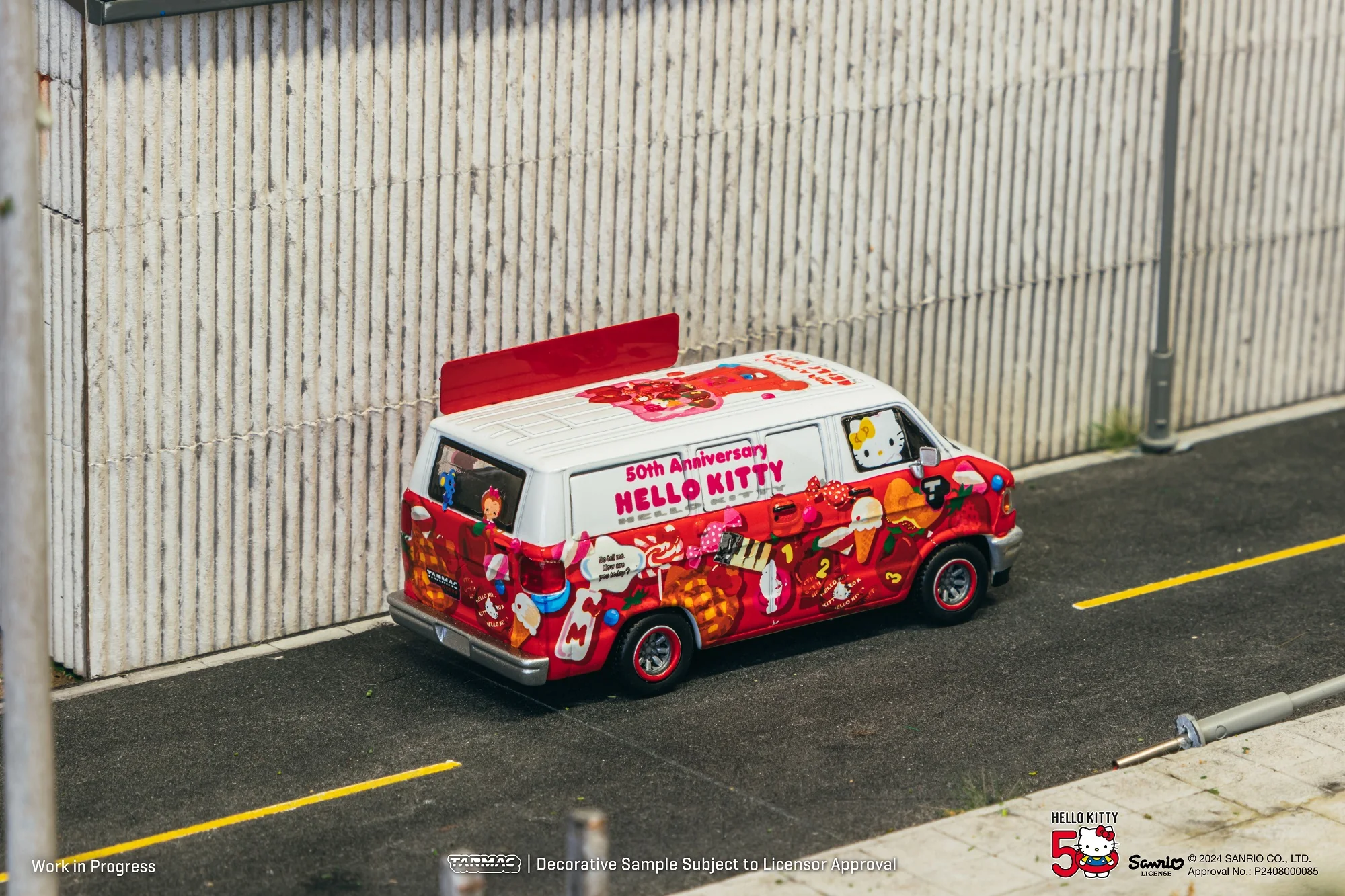 TARMAC WORKS GLOBAL64 1/64 Dodge Van Hello Kitty Food Truck T64G-TL032-HK - Image 2