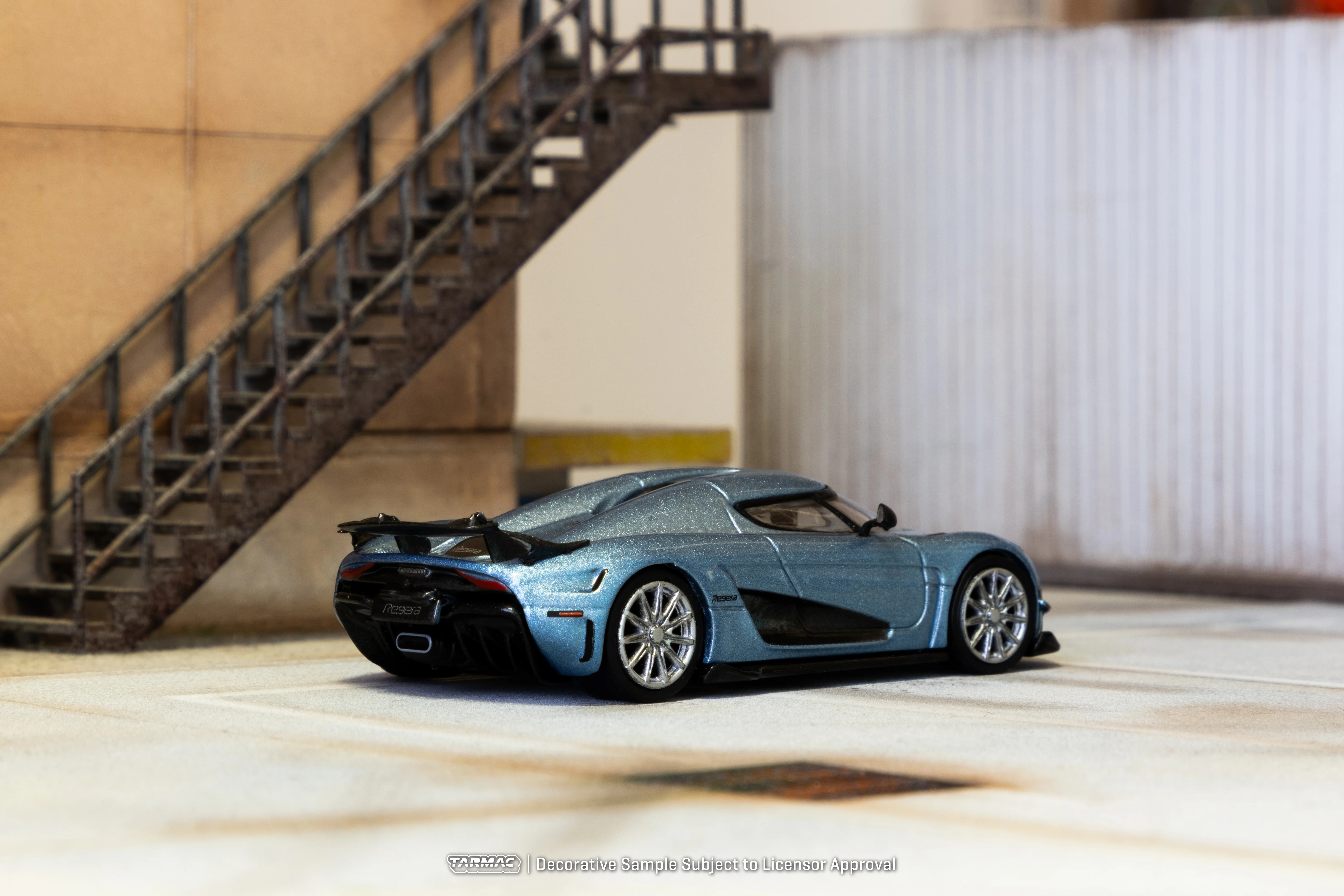 TARMAC WORKS GLOBAL64 1/64 Koenigsegg Regera Light Blue Metallic T64G-TL017-LB - Image 2
