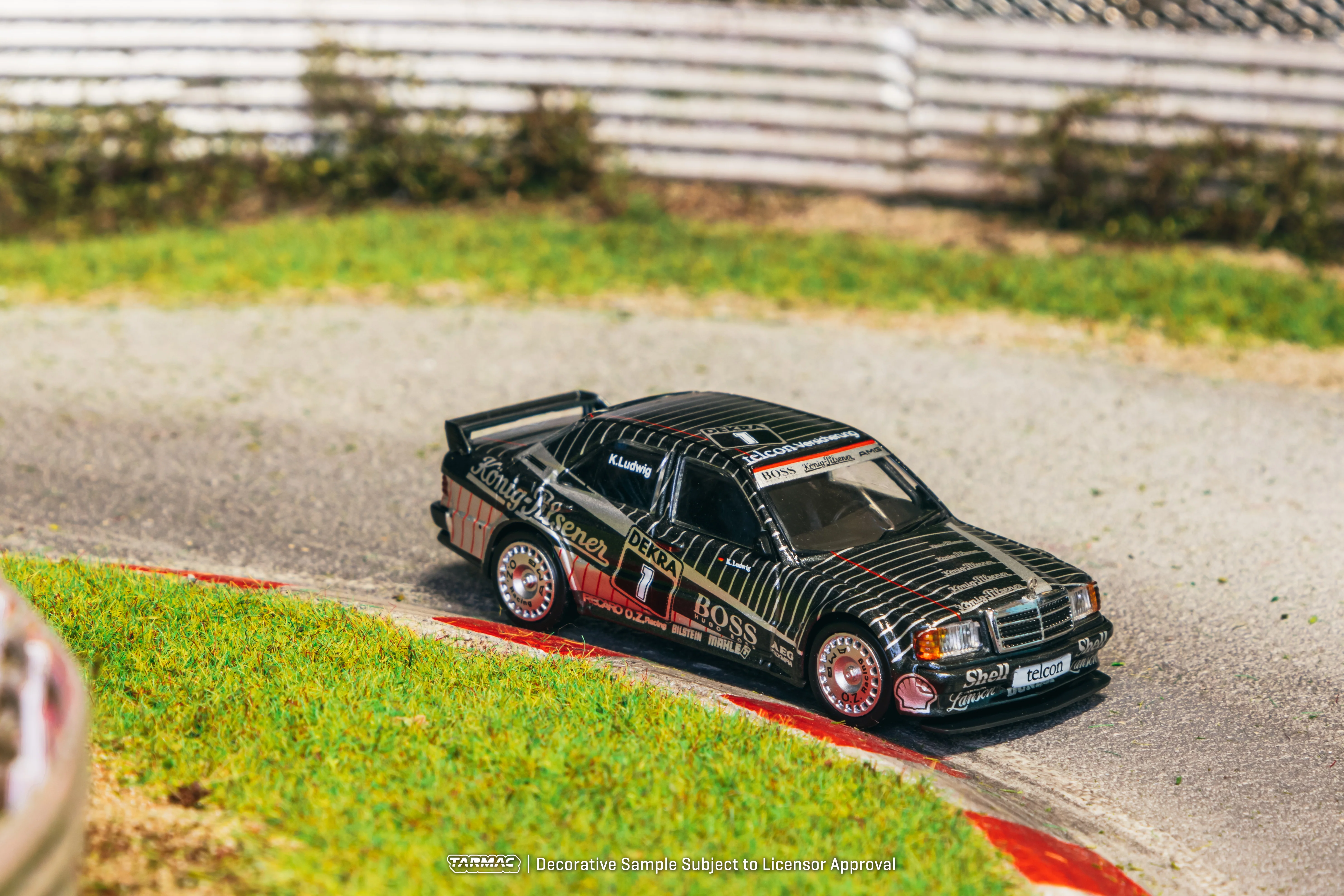 TARMAC WORKS GLOBAL64 1/64 Mercedes-Benz 190 E 2.5-16 EVO 1 DTM 1989 Klaus Ludwig T64G-057-89DTM01 - Image 2