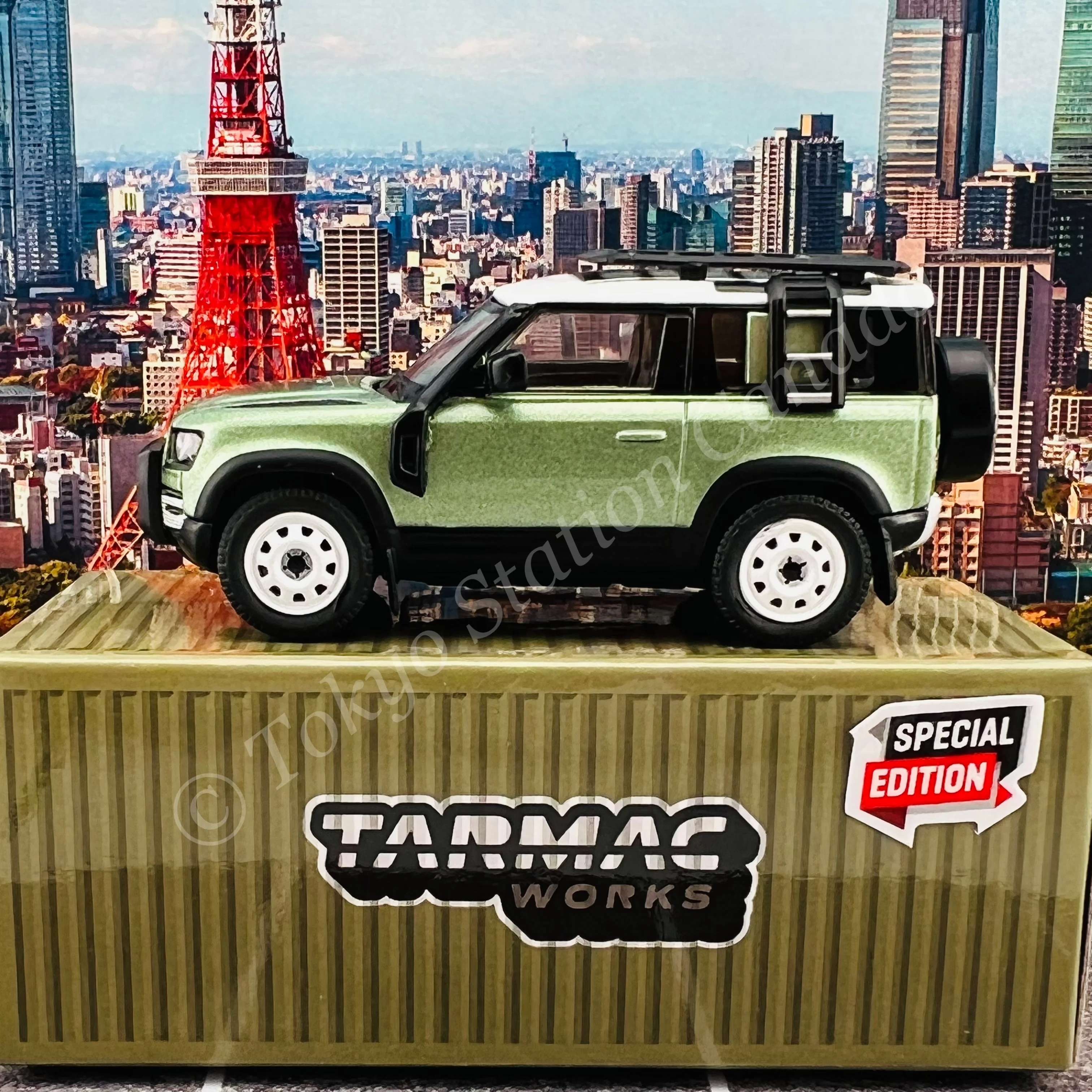 TARMAC WORKS GLOBAL64 Land Rover Defender 90 Green Metallic "2021 HK Toycar Salon Edition" T64G-019-GR - Image 4