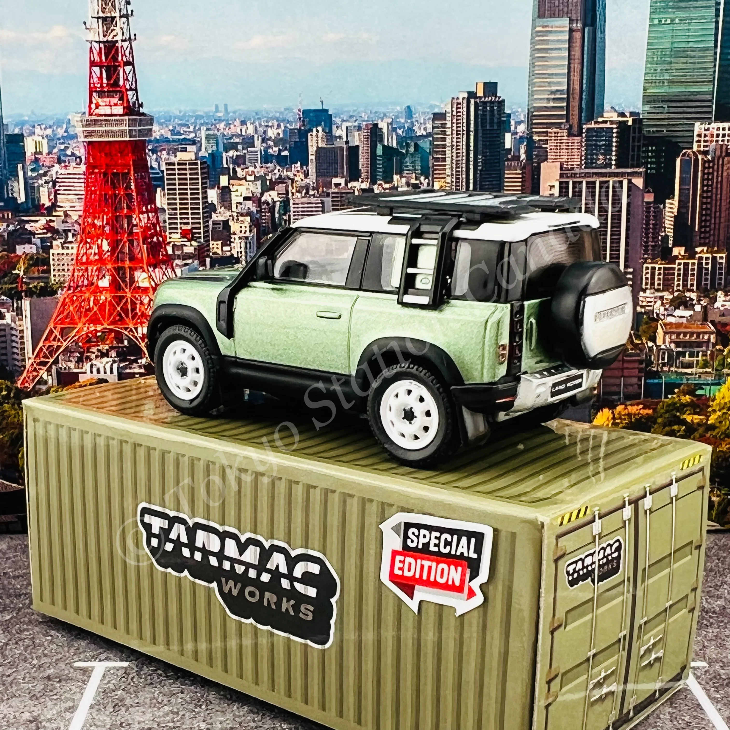 TARMAC WORKS GLOBAL64 Land Rover Defender 90 Green Metallic "2021 HK Toycar Salon Edition" T64G-019-GR - Image 5