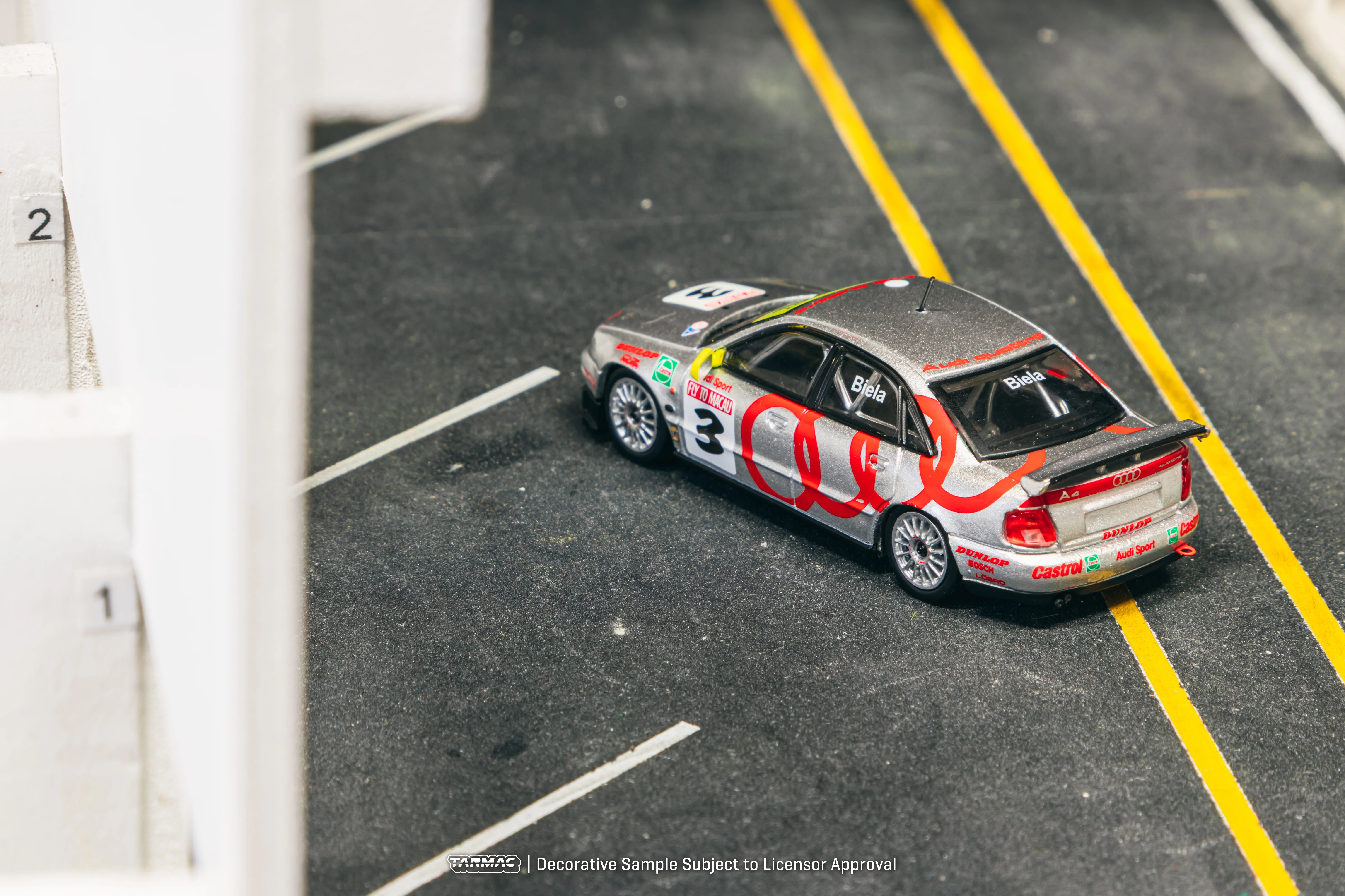TARMAC WORKS HOBBY64 1/64 Audi A4 Quattro Macau Guia Race 1996 Winner Frank Biela T64-077-96MGP03 - Image 2