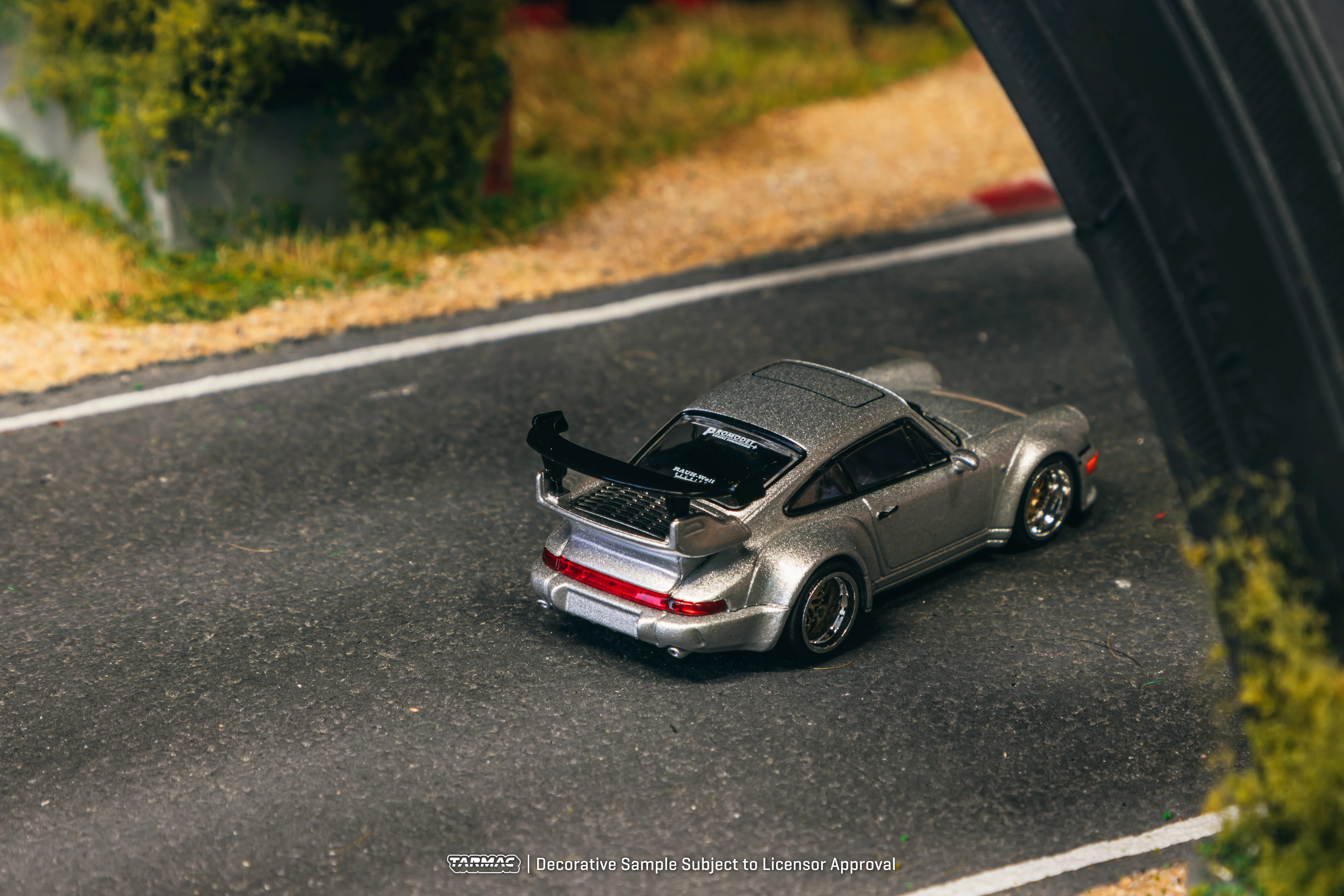 TARMAC WORKS HOBBY64 1/64 RWB 964 Silver T64-037-SL - Image 2
