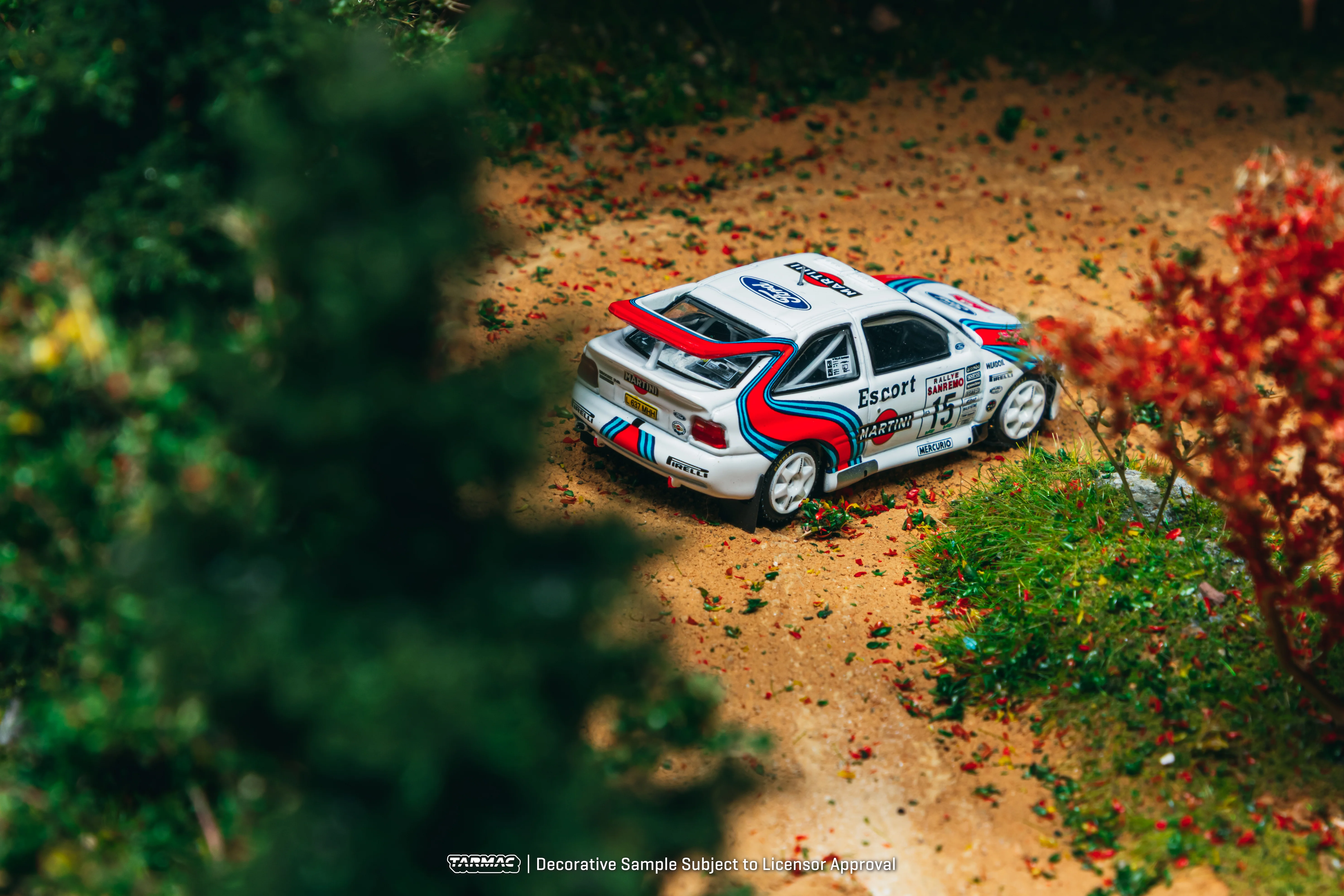 PREORDER TARMAC WORKS HOBBY64 1/64 Ford Escort RS Cosworth WRC Rallye Sanremo 1994 Malcolm Wilson /  Bryan Thomas T64-081-94RS15 (Approx. Release Date :  DEC 2025 subject to manufacturer's final decision) - Image 2