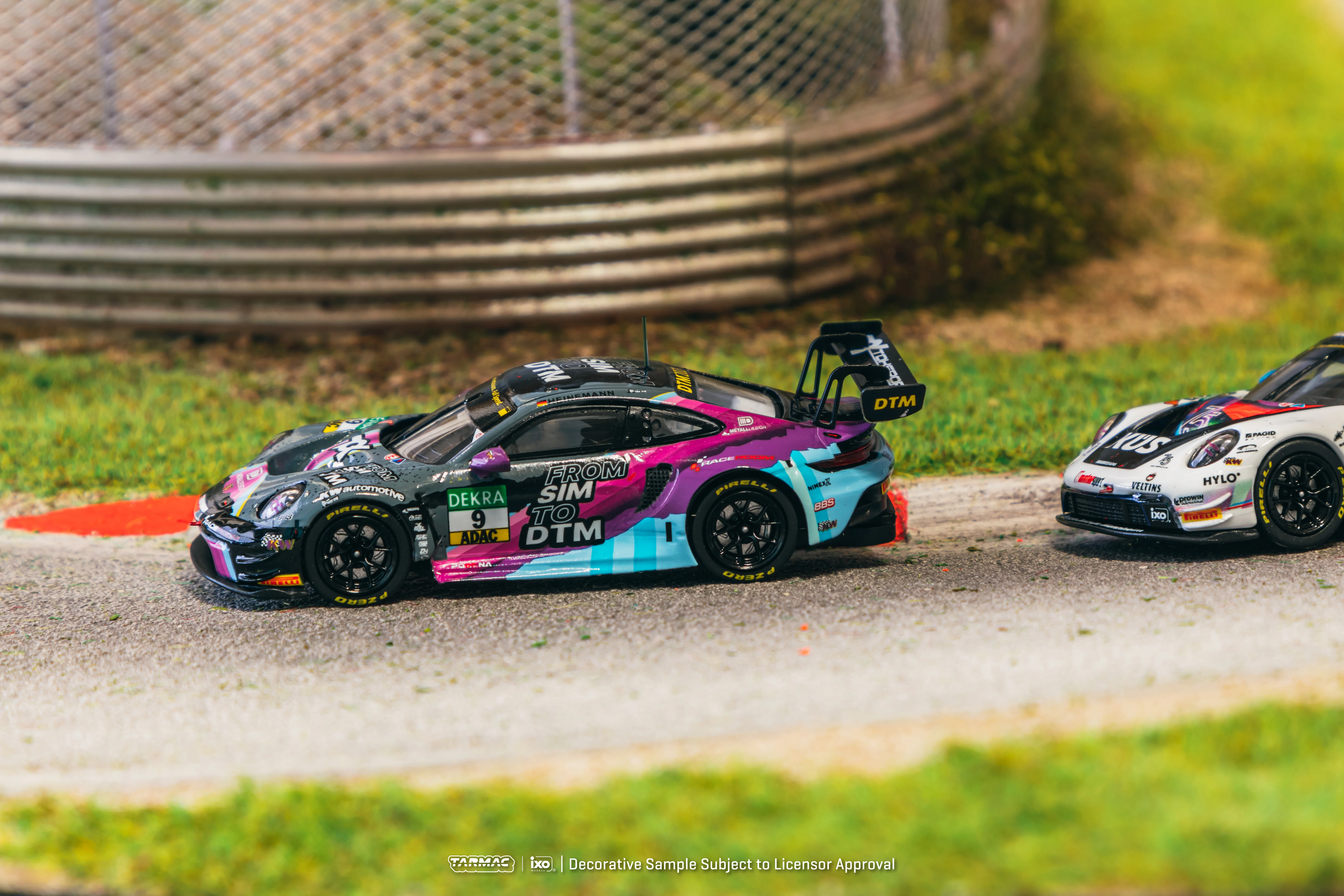 TARMAC WORKS HOBBY64 1/64 Porsche 911 GT3 R DTM 2023 Tim Heinemann T64-084-23DTM09 - Image 2
