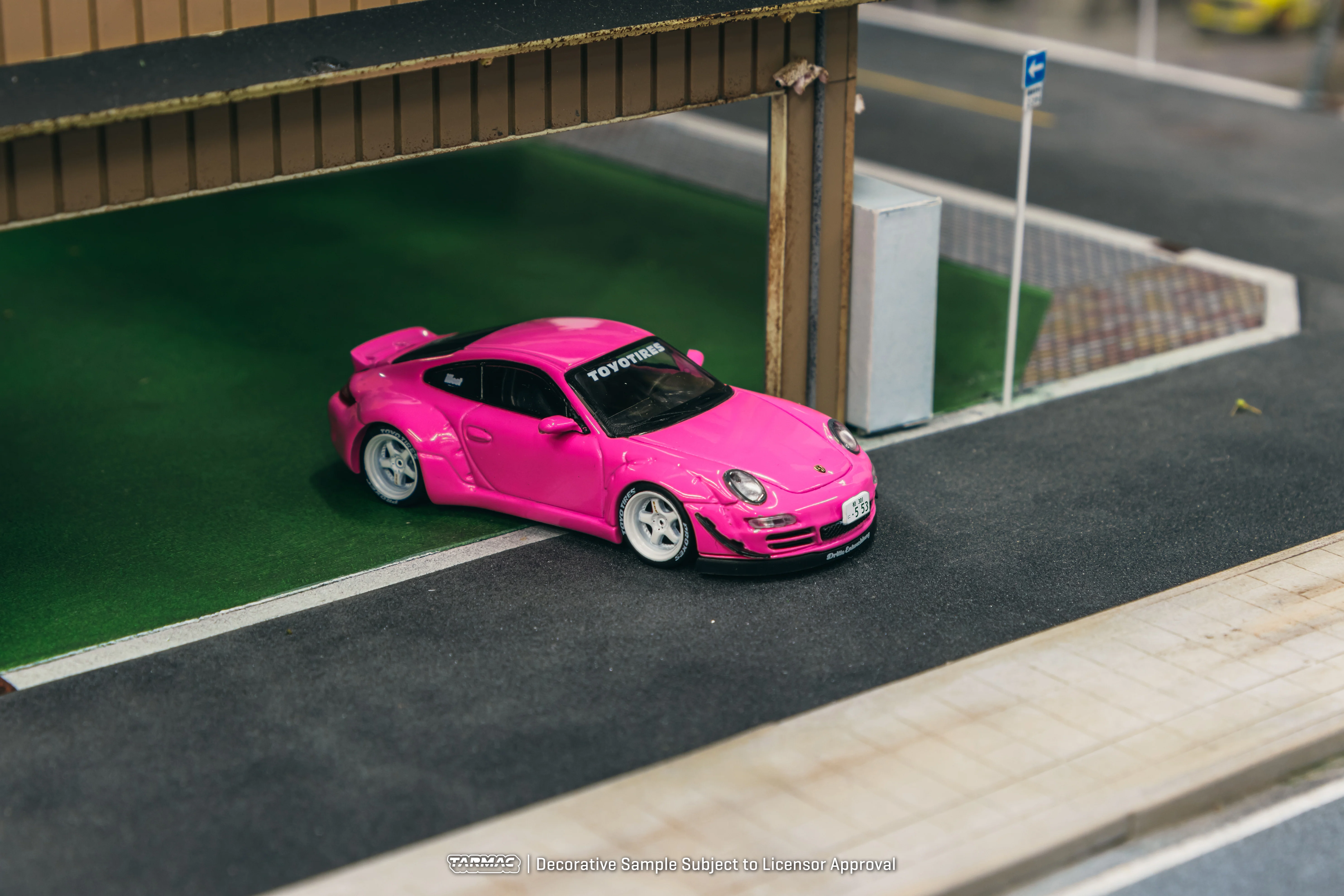 Tarmac Works HOBBY64 1/64 RWB 997 Pink T64-057-PN - Image 2