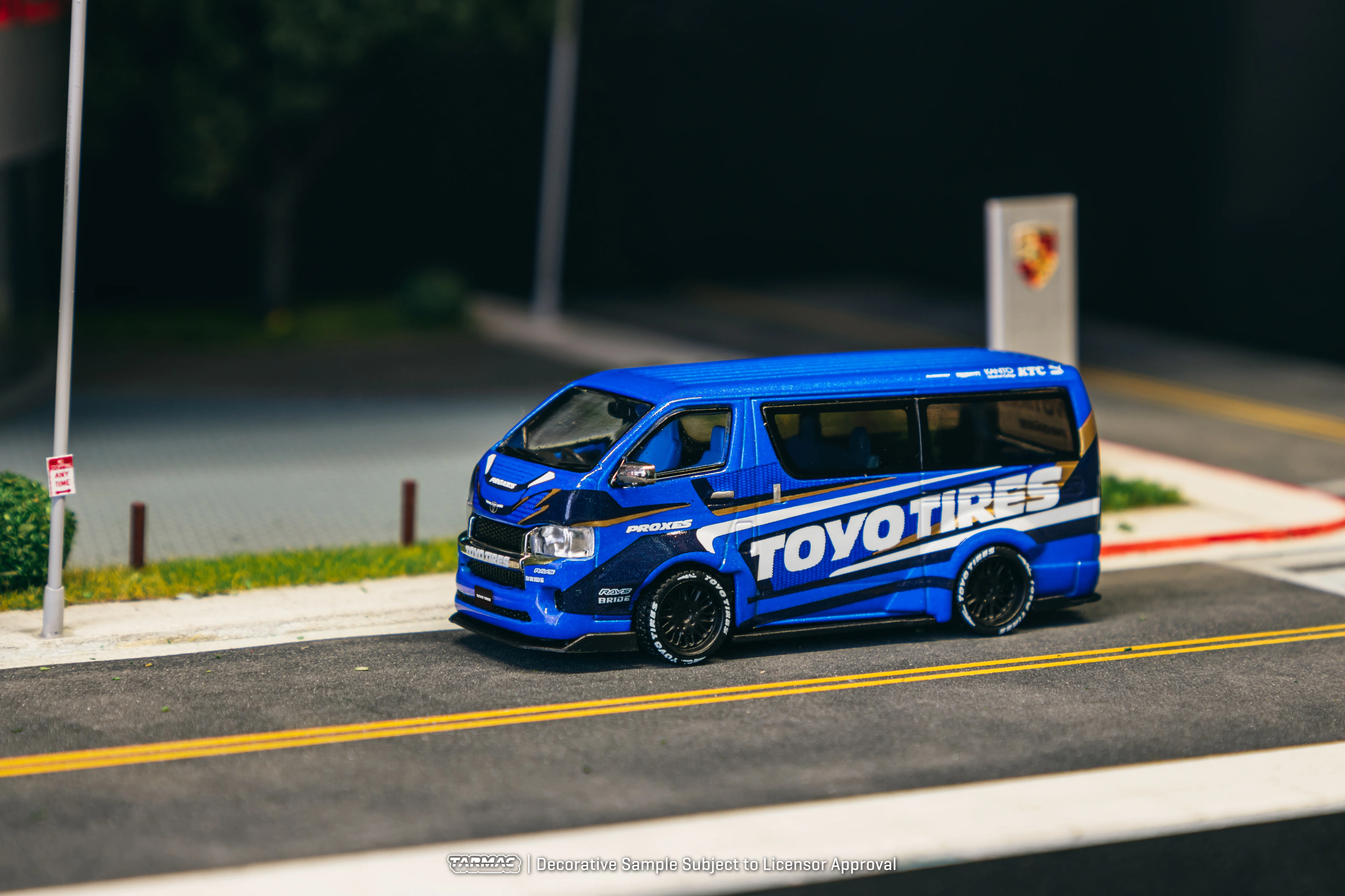 TARMAC WORKS HOBBY64 1/64 Toyota Hiace Widebody Toyo Tires T64-038-TOYO - Image 2