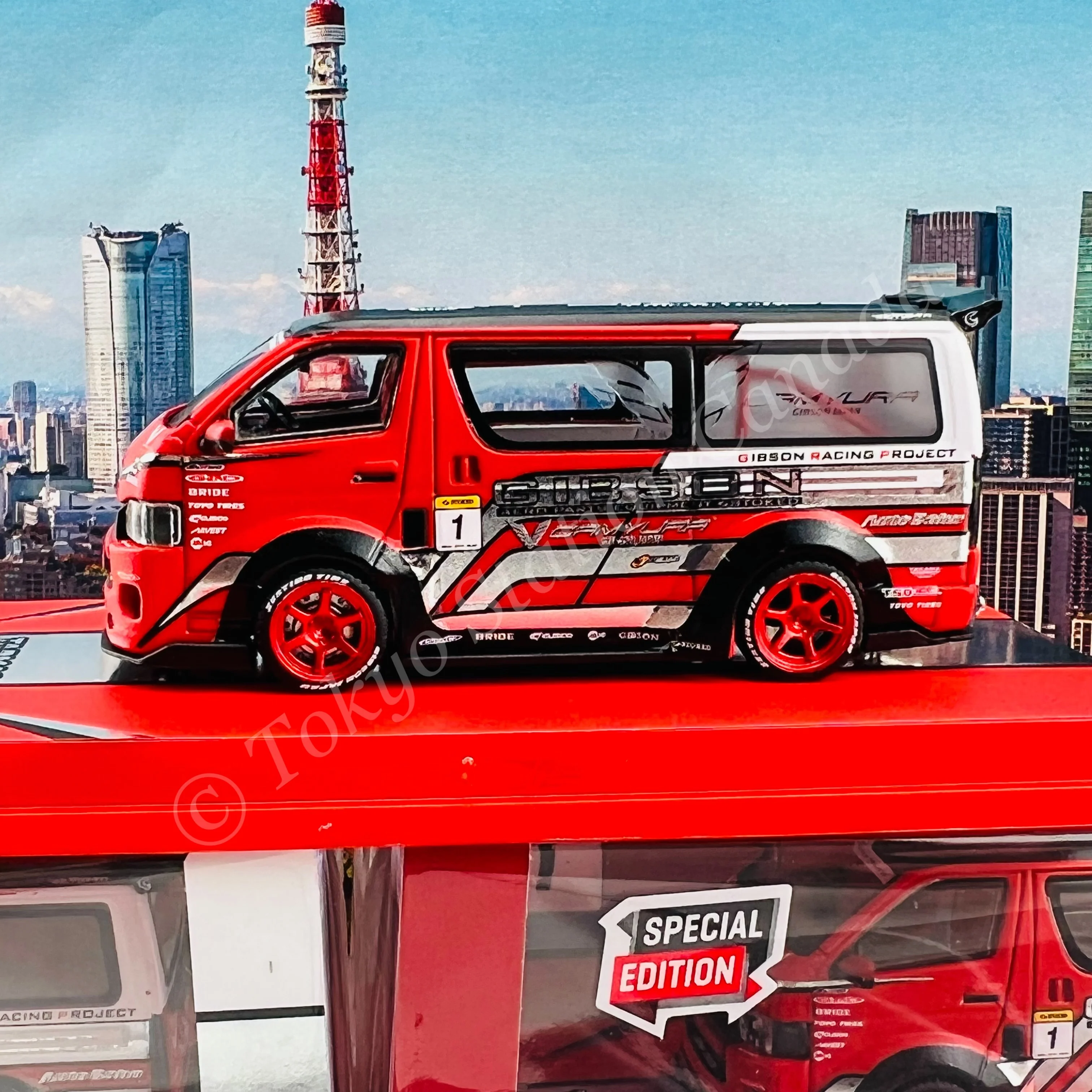 TARMAC WORKS HOBBY64 Toyota Hiace Widebody Red T64-038-GBN "2021 HK Toycar Salon Edition" - Image 3