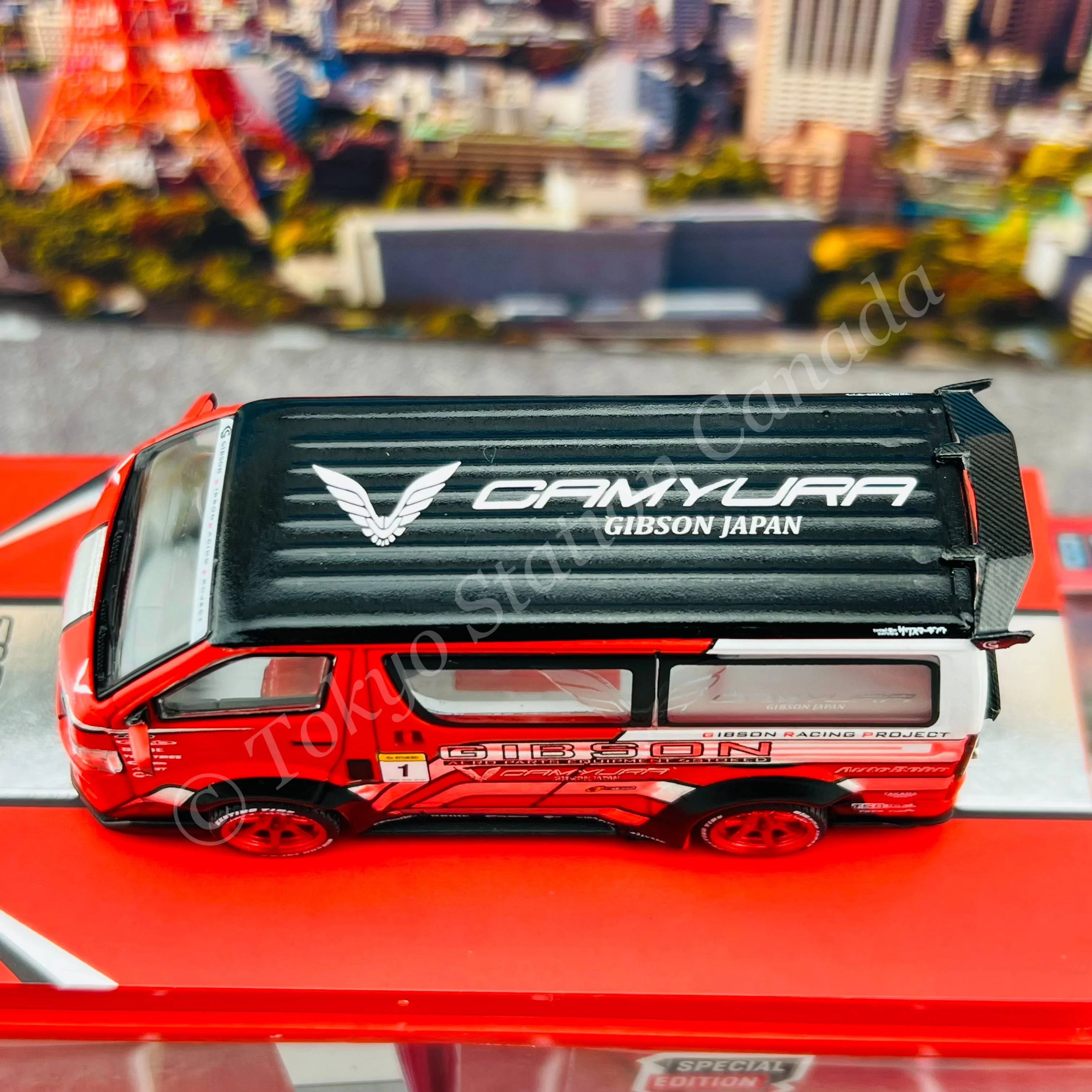 TARMAC WORKS HOBBY64 Toyota Hiace Widebody Red T64-038-GBN "2021 HK Toycar Salon Edition" - Image 6