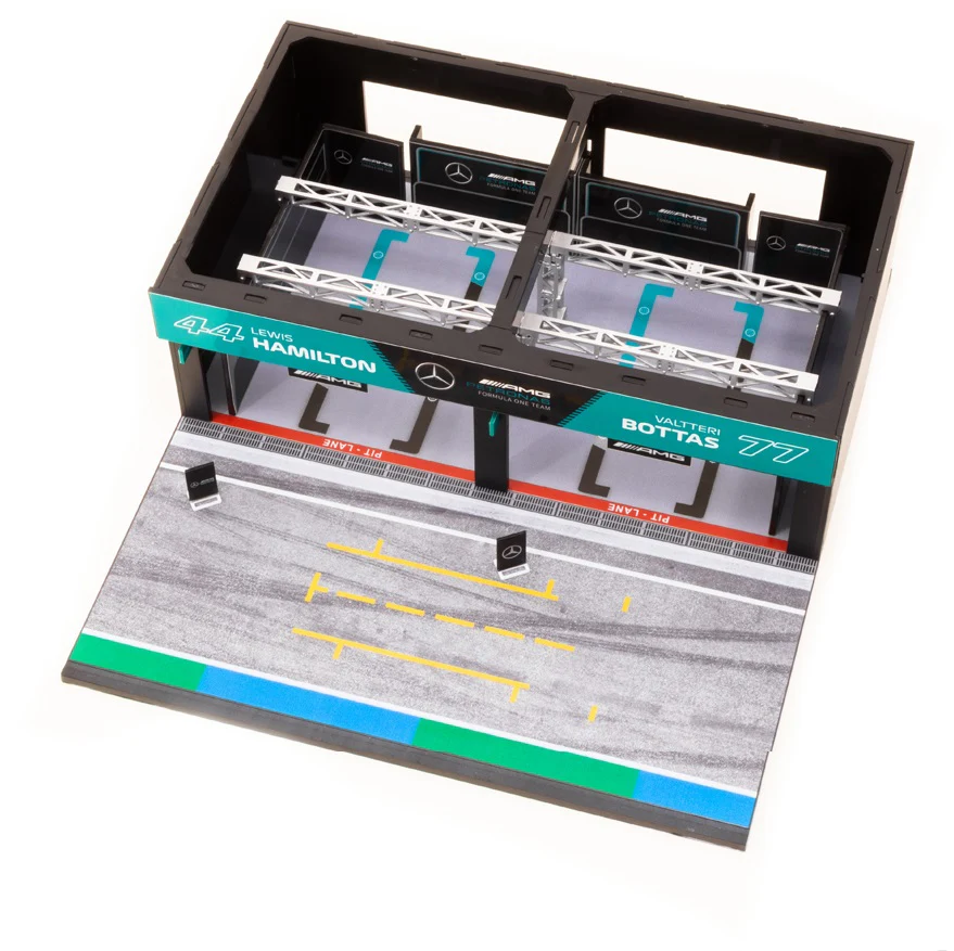 TARMAC WORKS PARTS64 1/64 Pit Garage Diorama Mercedes-AMG Petronas Formula One Team  (No model car included) T64D-001-AMG - Image 2