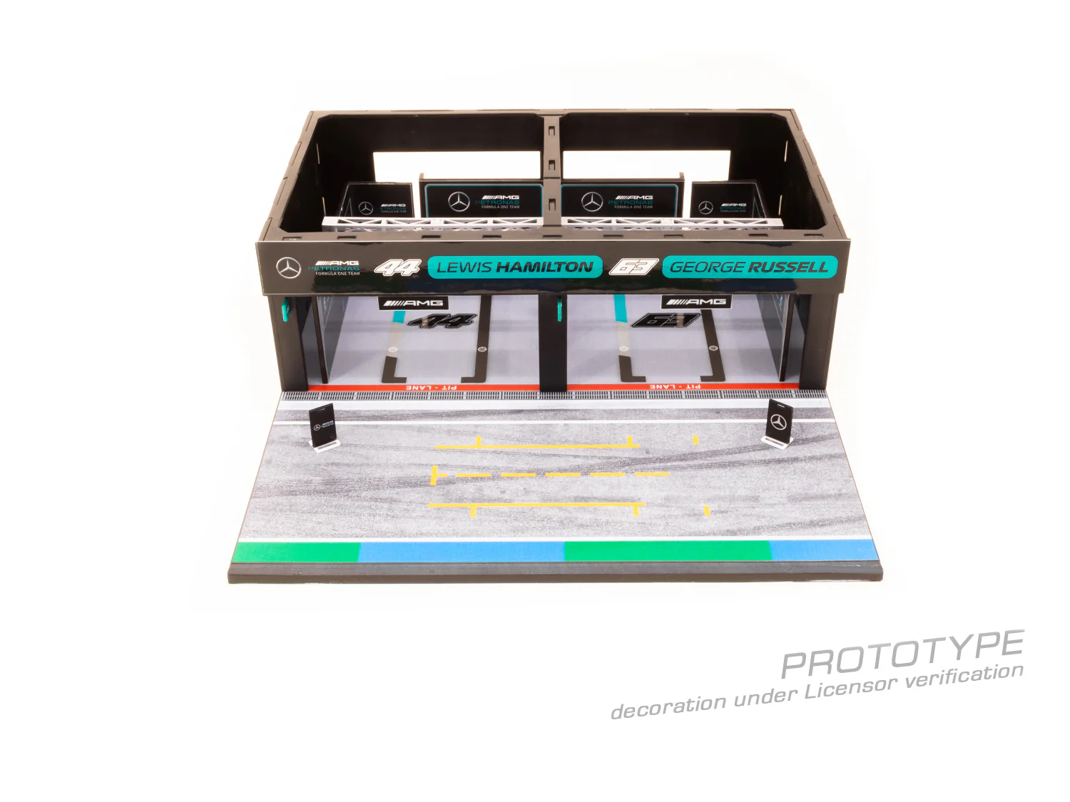 TARMAC WORKS PARTS64 1/64 Pit Garage Diorama Mercedes-AMG Petronas Formula One Team  (No model car included) T64D-001-AMG - Image 4