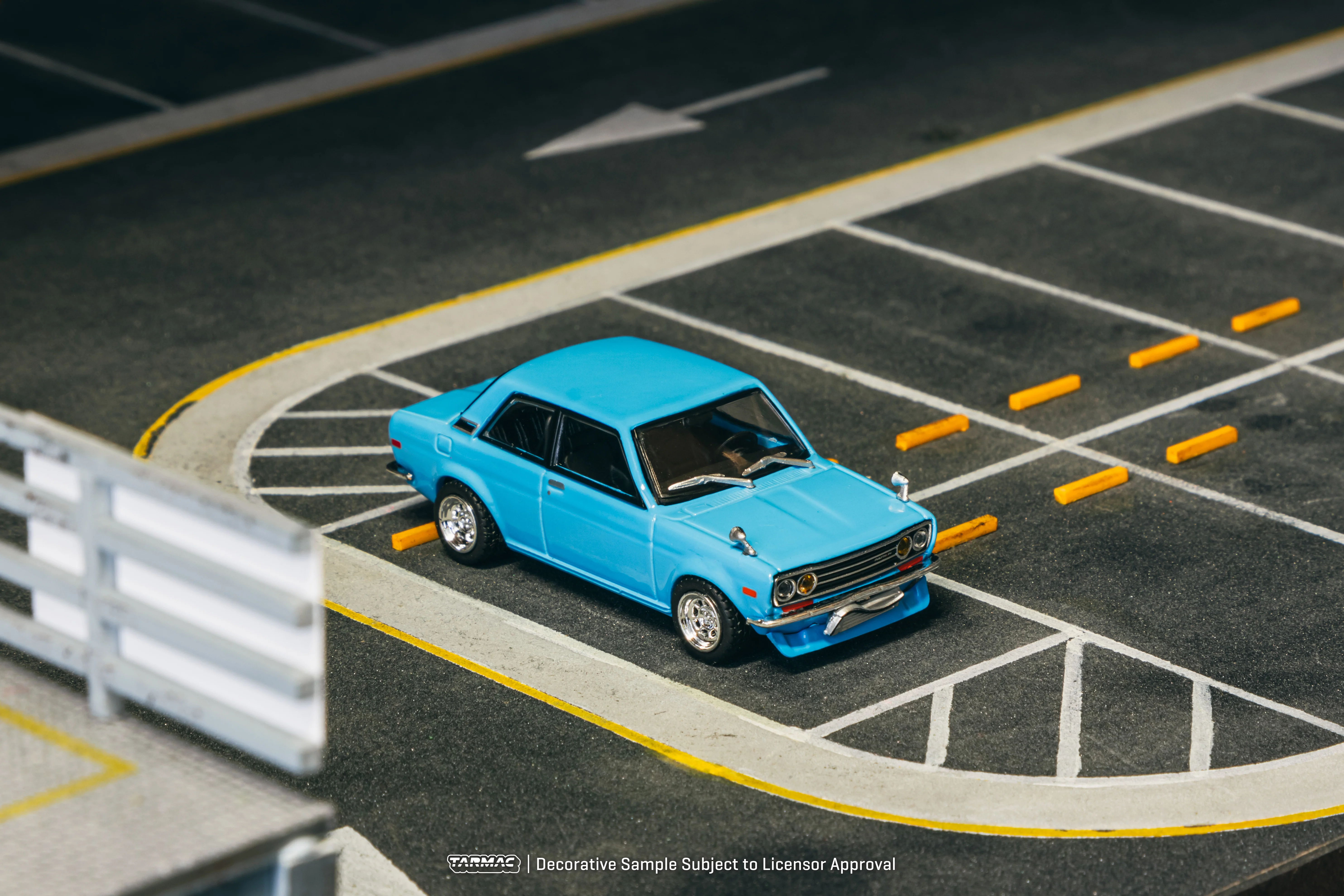 TARMAC WORKS ROAD64 1/64 Datsun 510 Light Blue T64R-052-LB - Image 2