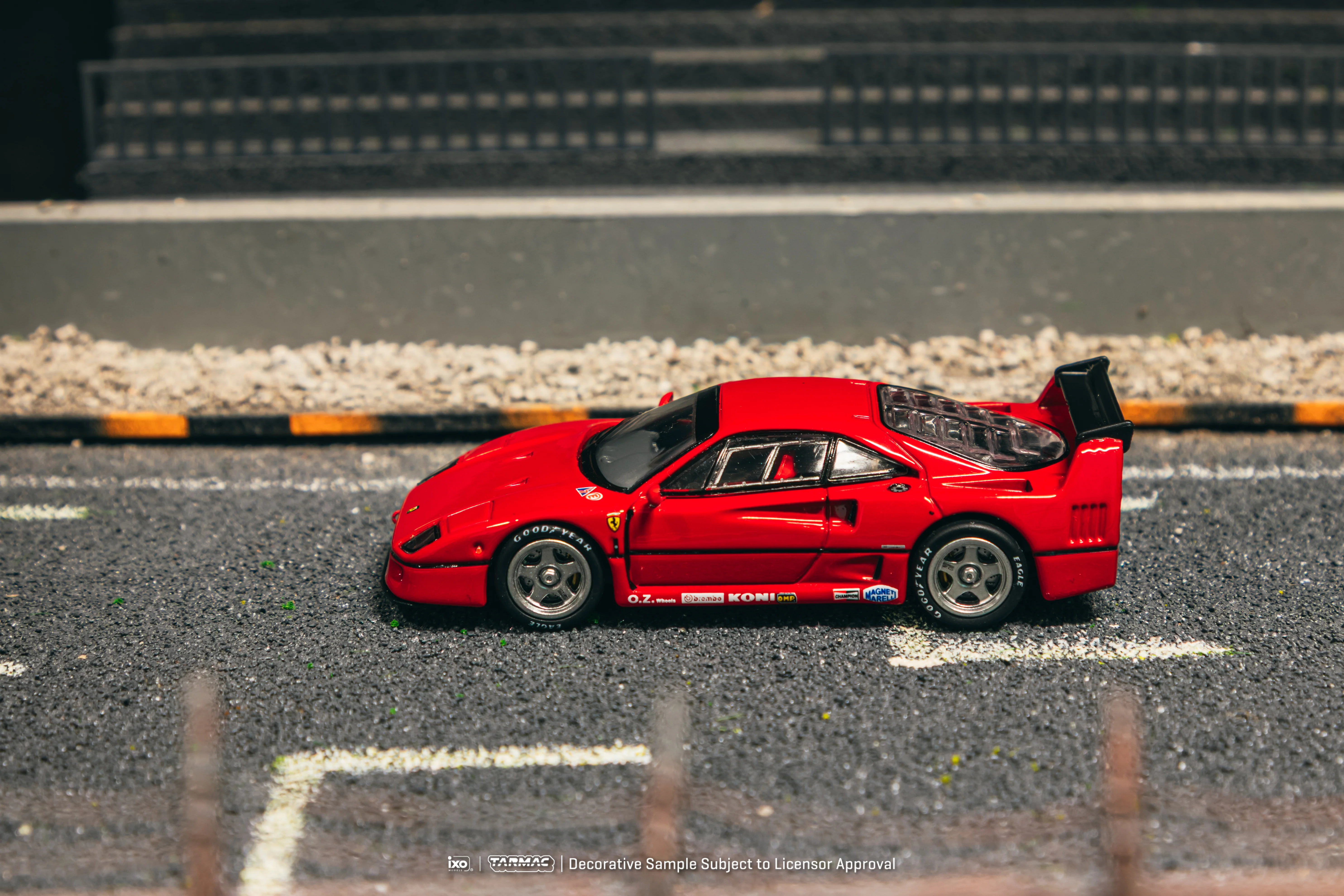 TARMAC WORKS ROAD64 1/64 Ferrari F40 Red T64R-076-RE2 - Image 2