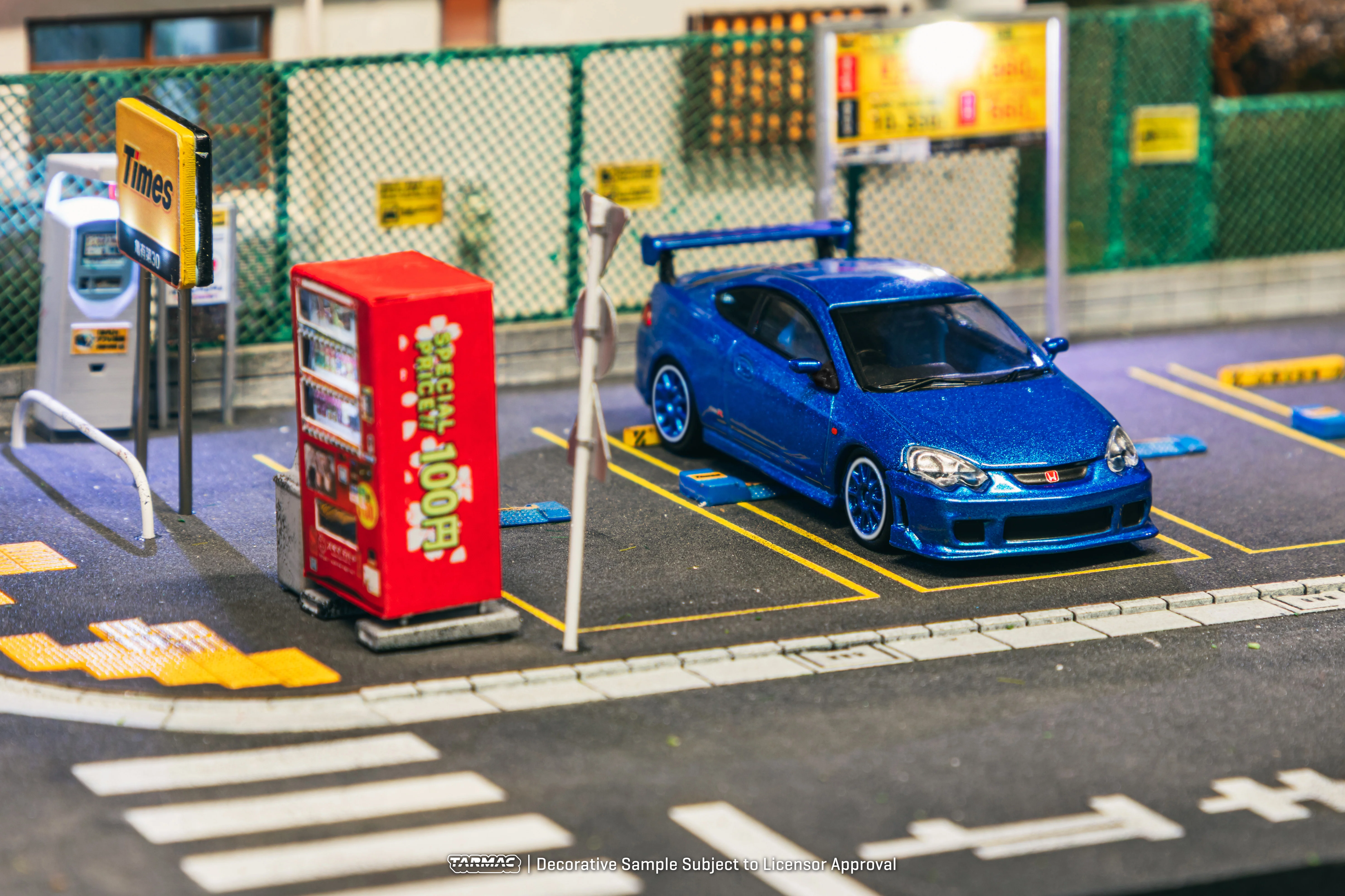 TARMAC WORKS ROAD64 1/64 Honda Integra TYPE R DC5 Custom Blue Metallic T64R-TL022-BL - Image 2