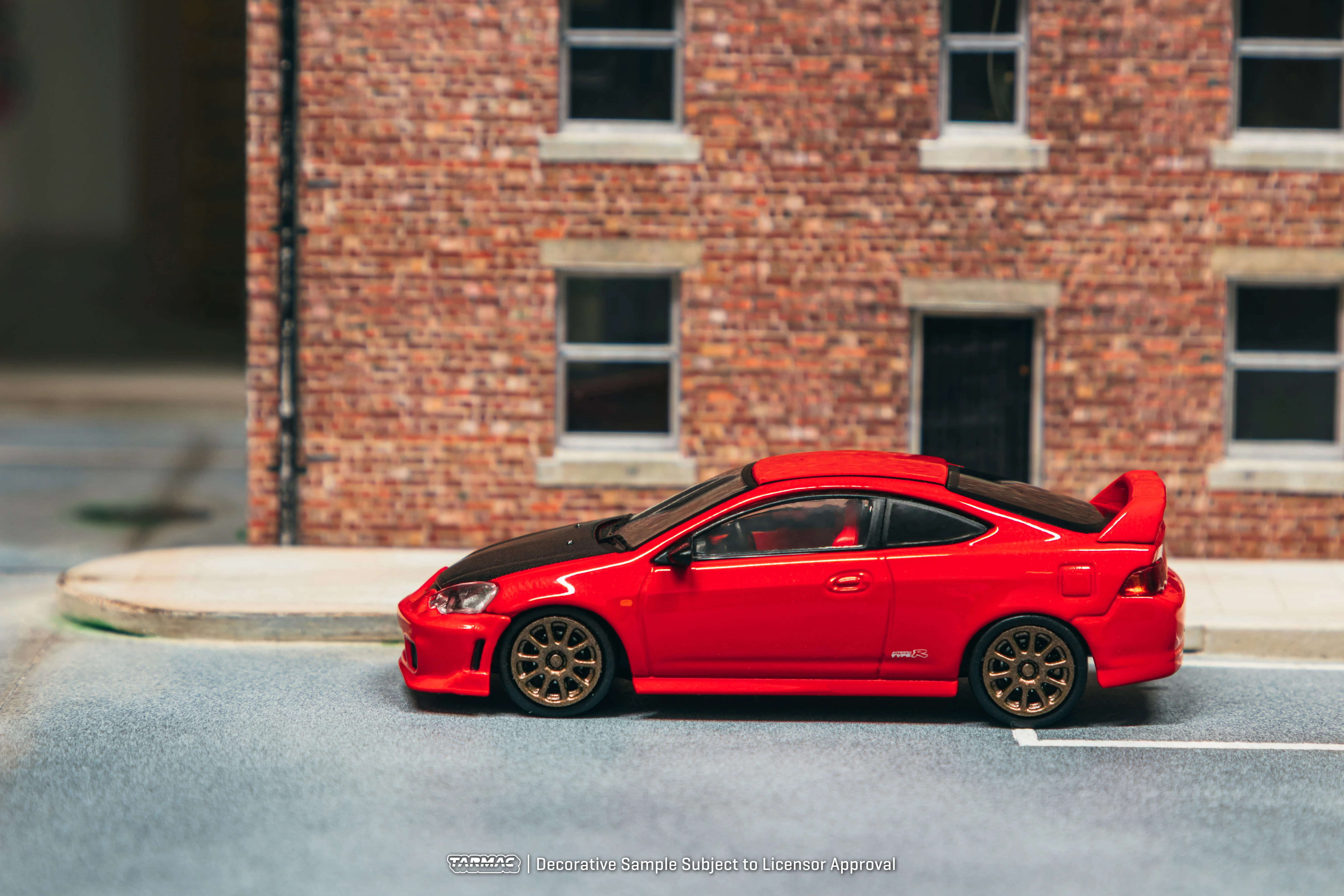 TARMAC WORKS ROAD64 1/64 Honda Integra TYPE R DC5 Custom RED T64R-TL022-RE - Image 2
