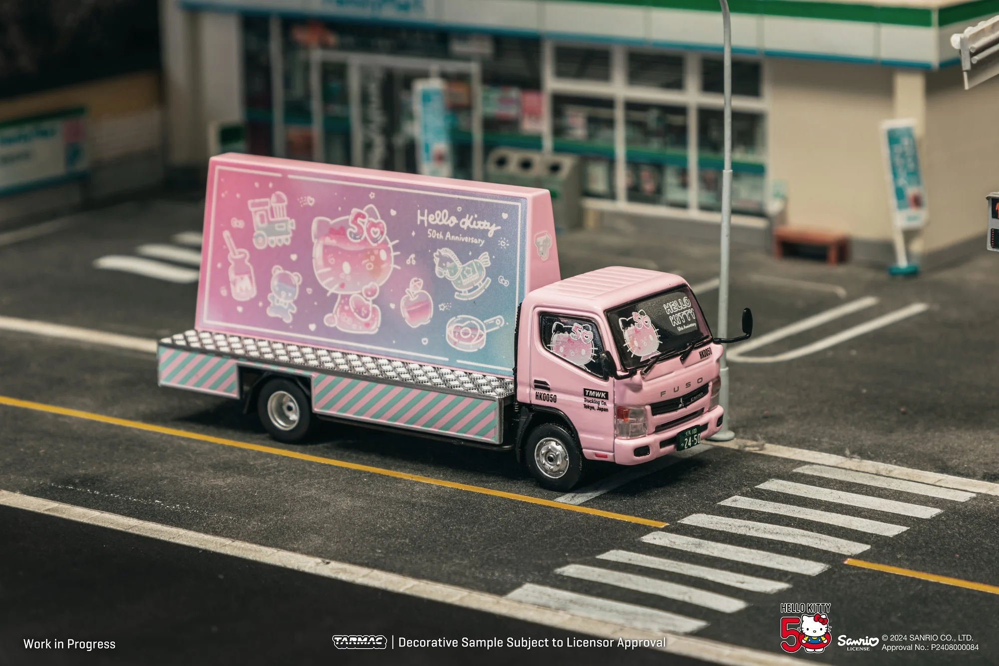 TARMAC WORKS TRUCK64 1/64 Mitsubishi Fuso Canter Hello Kitty Billboard  T64T-TL002-HK - Image 2